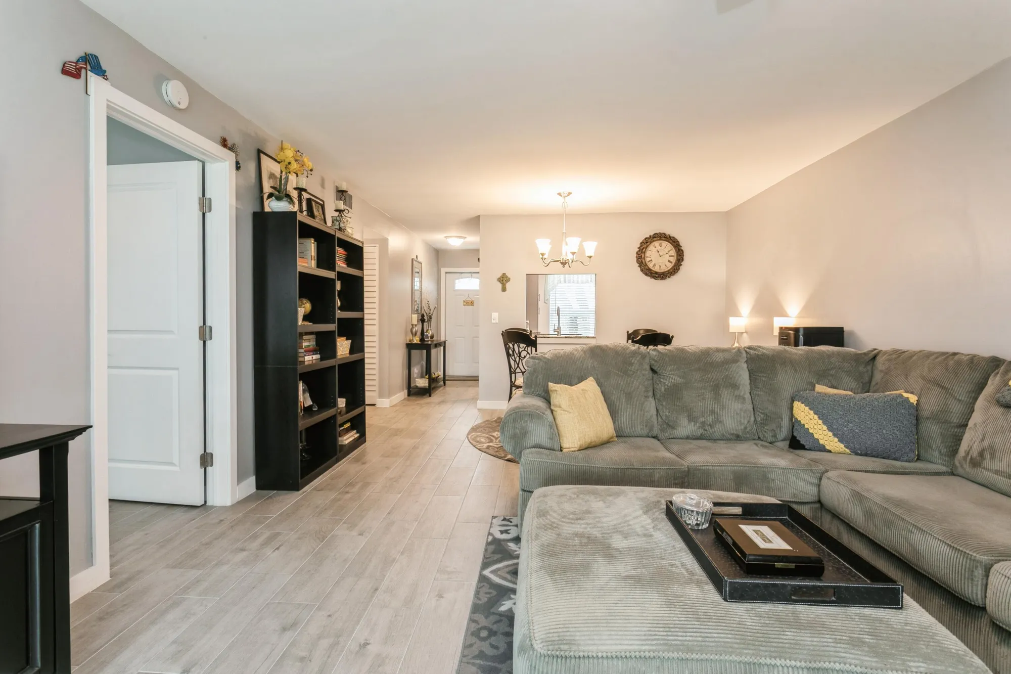 Property Slideshow image 9 of 44 | 882 worcester ln a, Lake Worth, FL, 33467