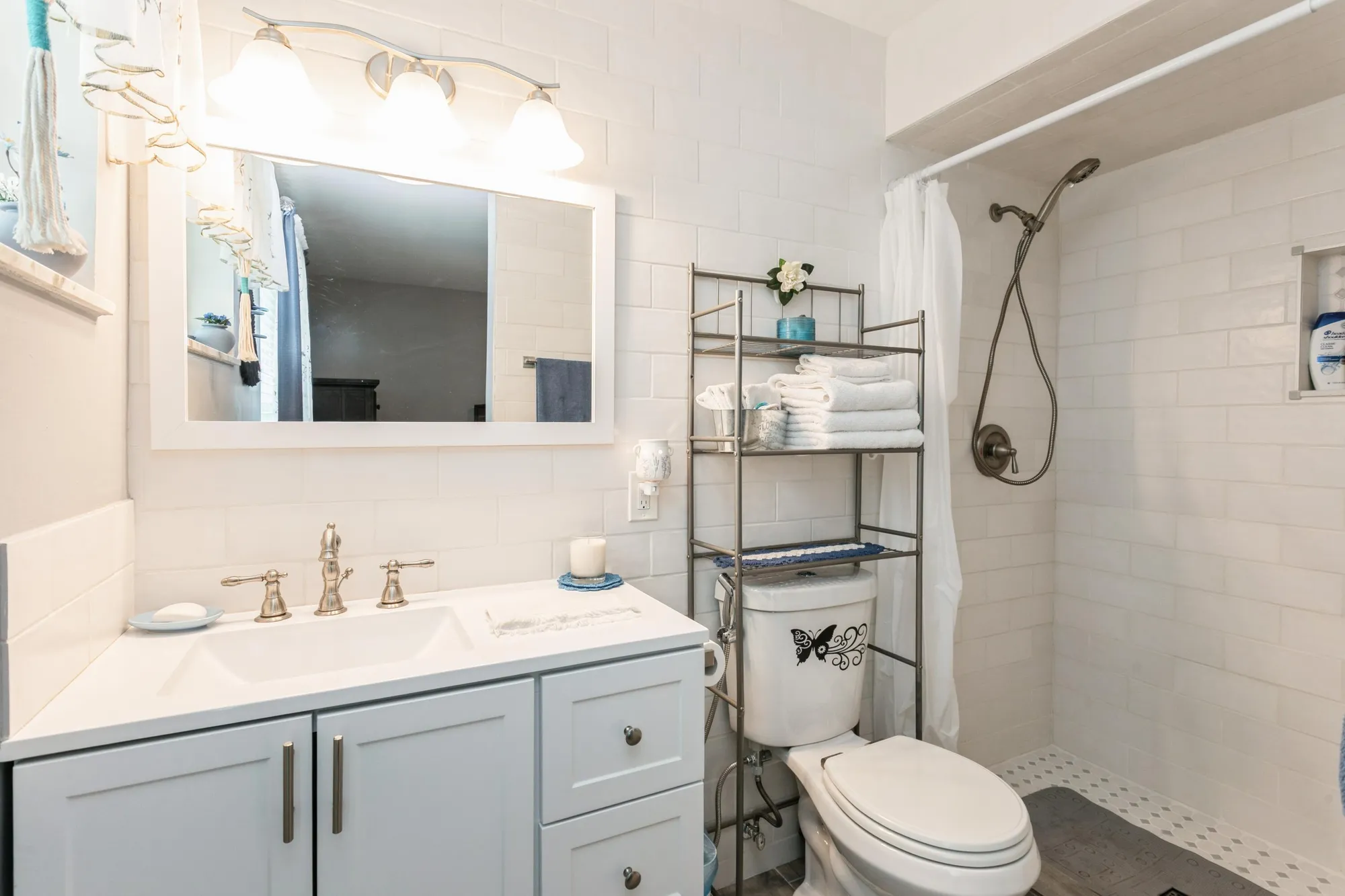 Property Slideshow image 17 of 44 | 882 worcester ln a, Lake Worth, FL, 33467