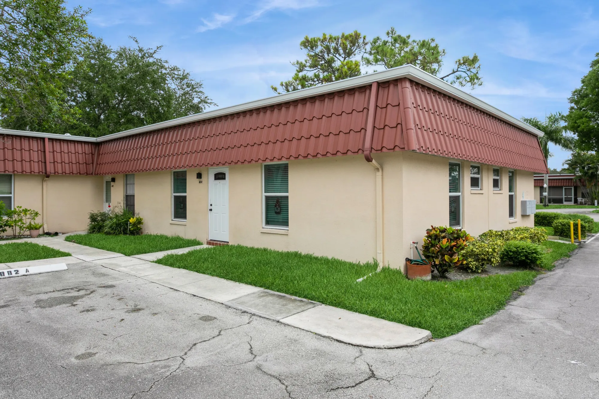 Property Slideshow image 22 of 44 | 882 worcester ln a, Lake Worth, FL, 33467