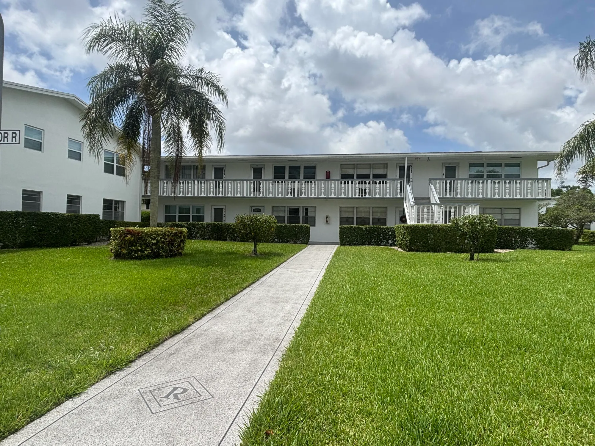 Property Slideshow image 2 of 23 | 403 windsor r, West Palm Beach, FL, 33417