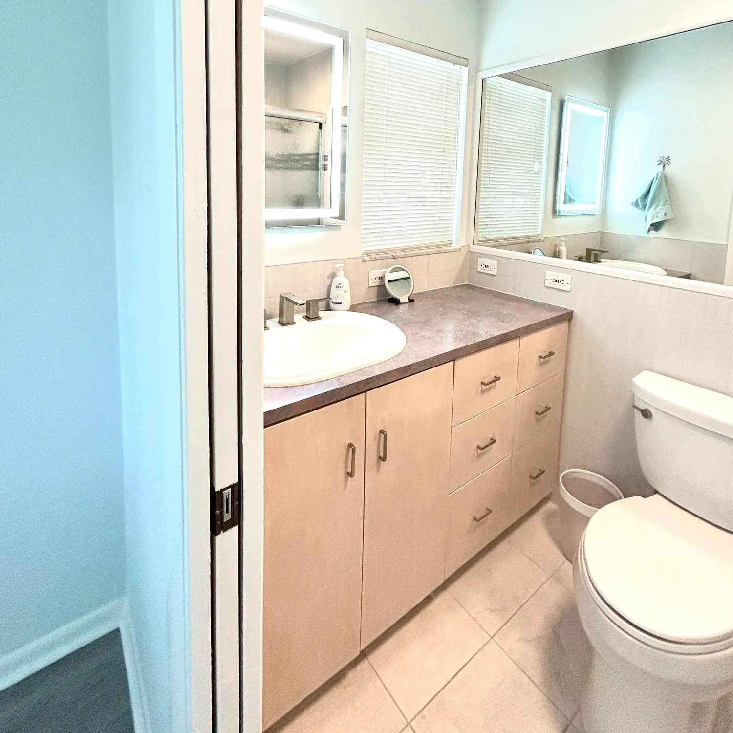 Property Slideshow image 13 of 28 | 715 whippoorwill ln, Delray Beach, FL, 33445