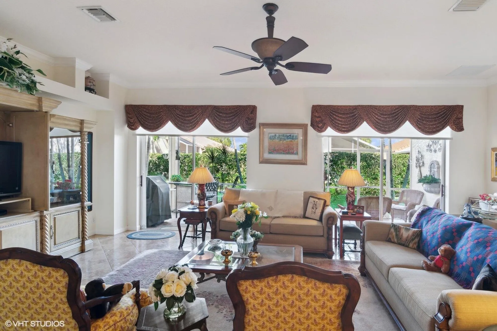 Property Slideshow image 11 of 35 | 389 nw springview loop, Port Saint Lucie, FL, 34986