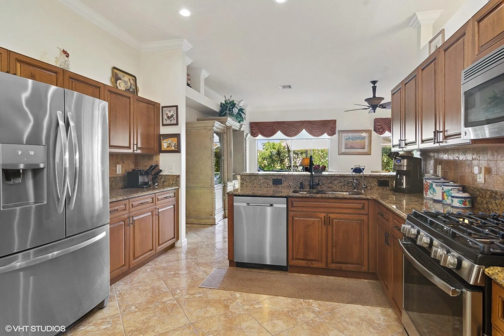 Property Slideshow image 15 of 35 | 389 nw springview loop, Port Saint Lucie, FL, 34986