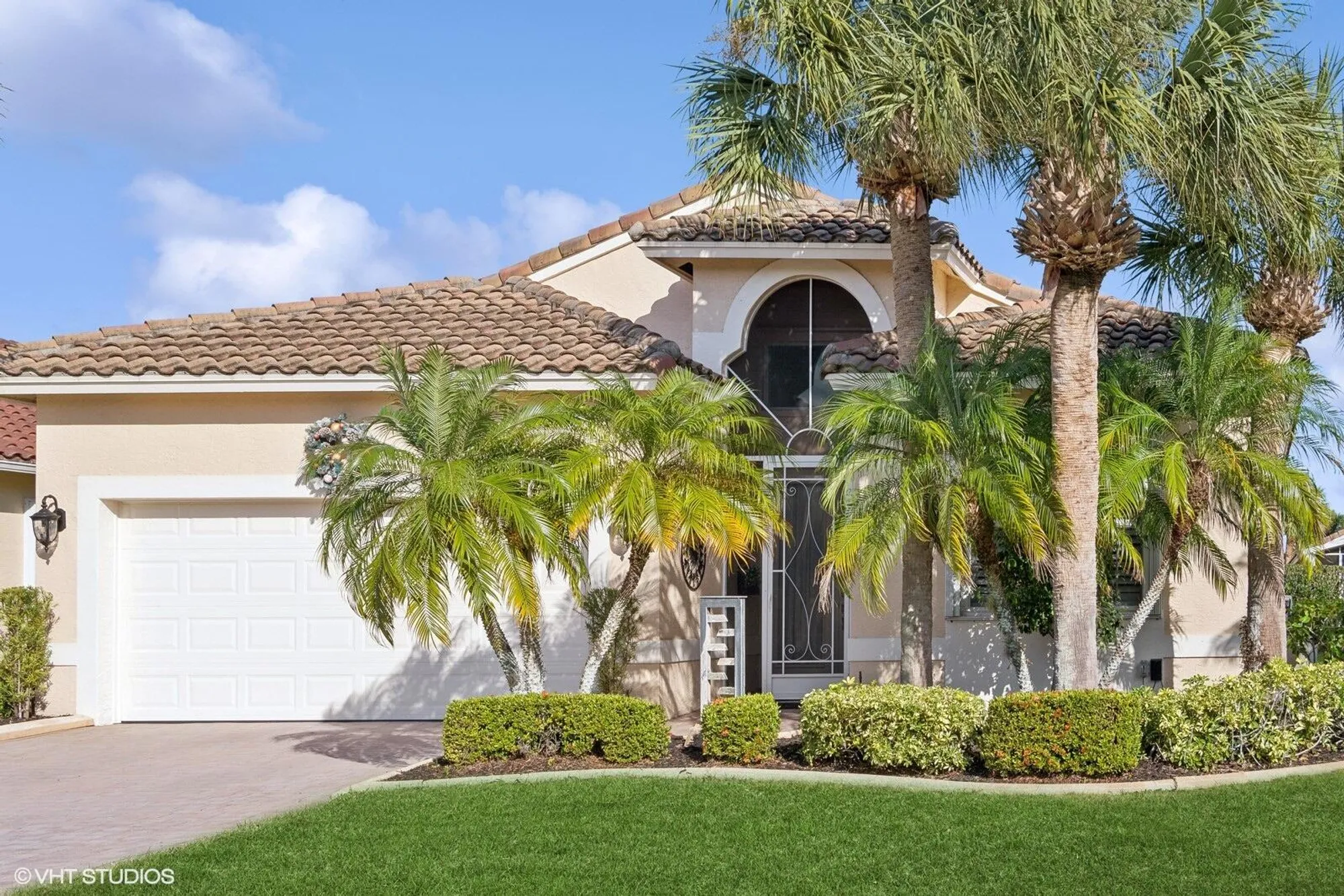 Property Slideshow image 2 of 35 | 389 nw springview loop, Port Saint Lucie, FL, 34986