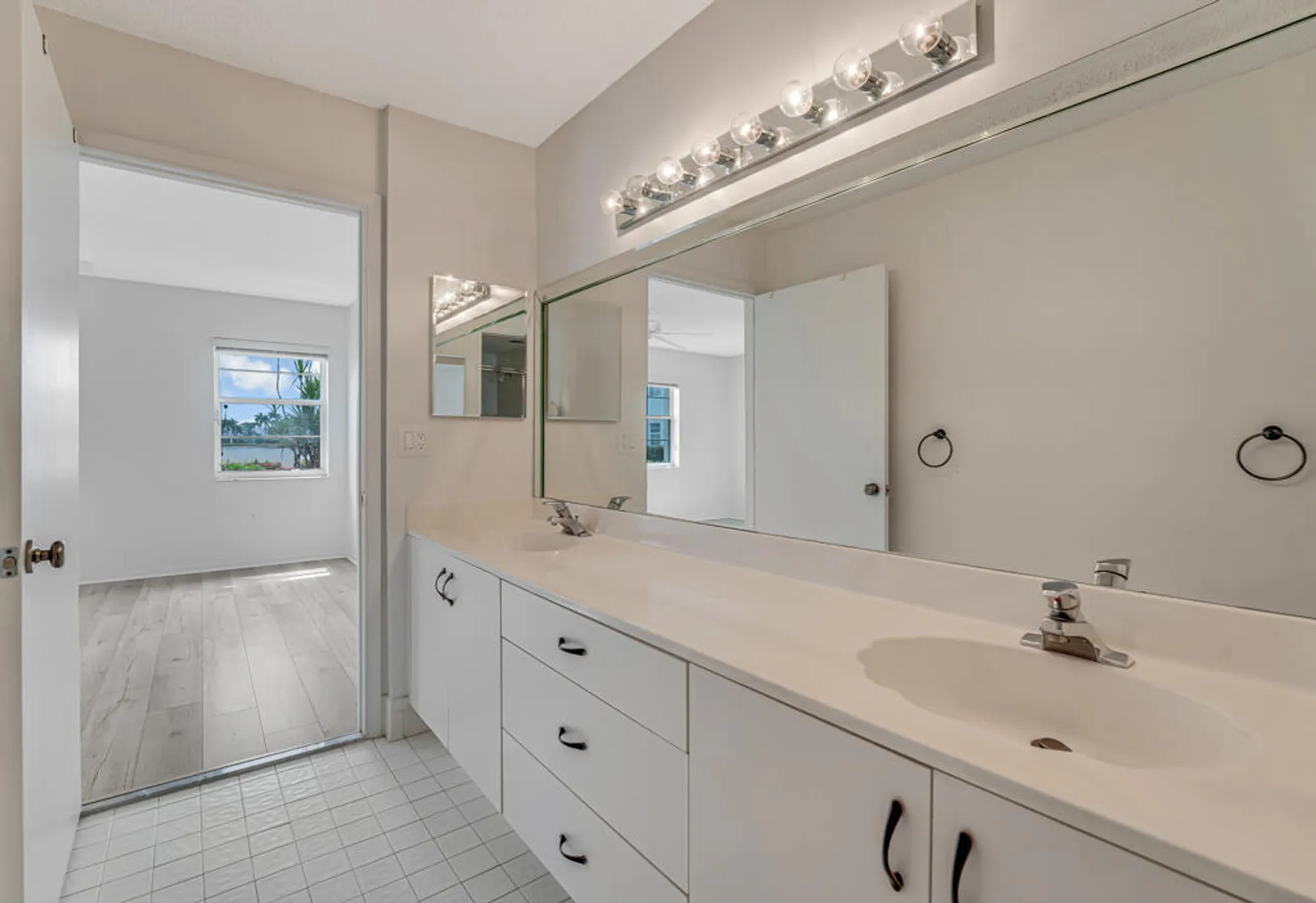 Property Slideshow image 19 of 40 | 7372 lake meadow way 101, Boynton Beach, FL, 33437
