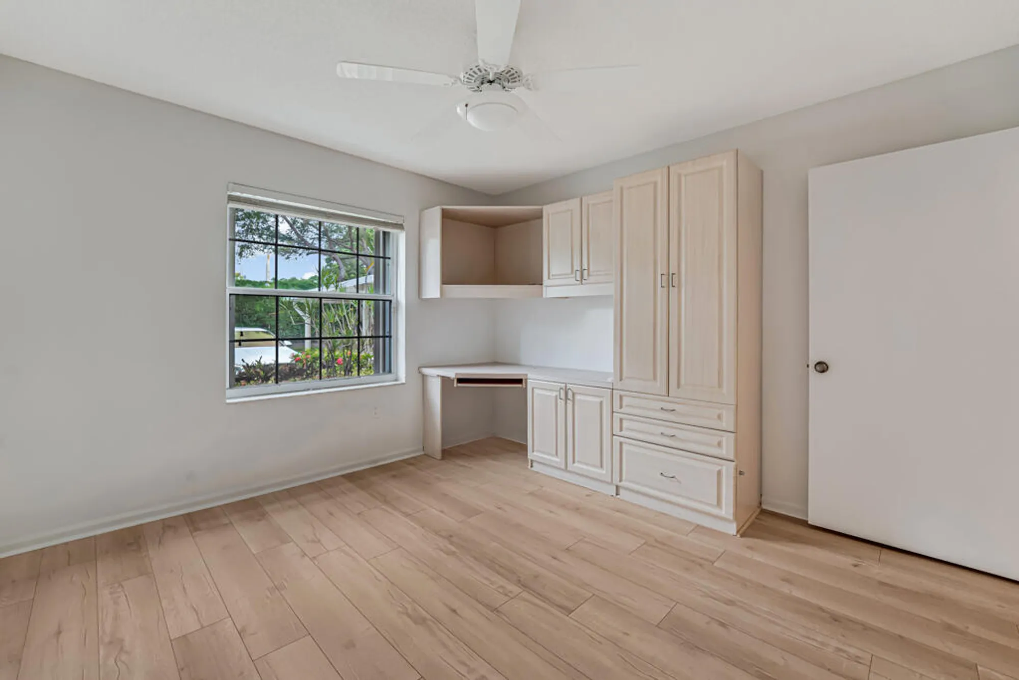 Property Slideshow image 23 of 40 | 7372 lake meadow way 101, Boynton Beach, FL, 33437