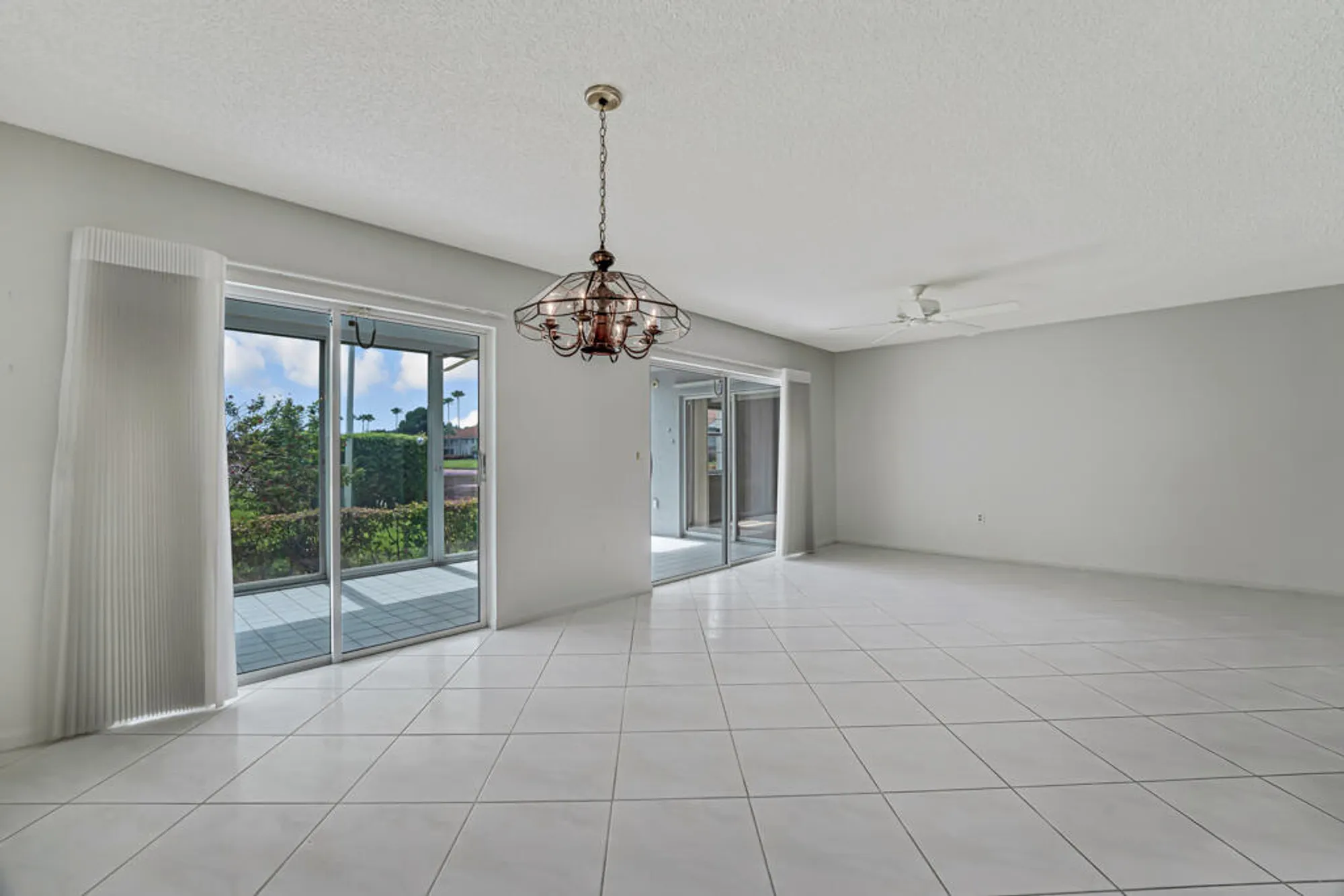 Property Slideshow image 11 of 40 | 7372 lake meadow way 101, Boynton Beach, FL, 33437