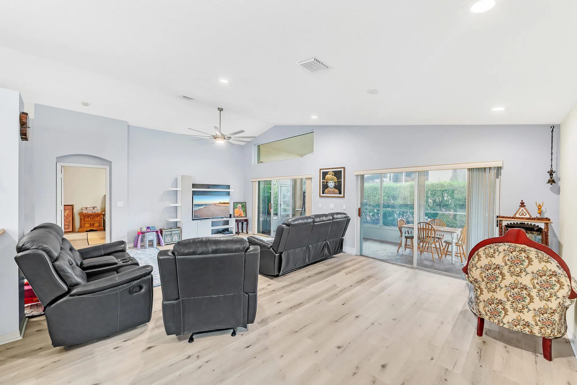 Property Slideshow image 18 of 46 | 12072 tevere dr, Boynton Beach, FL, 33437