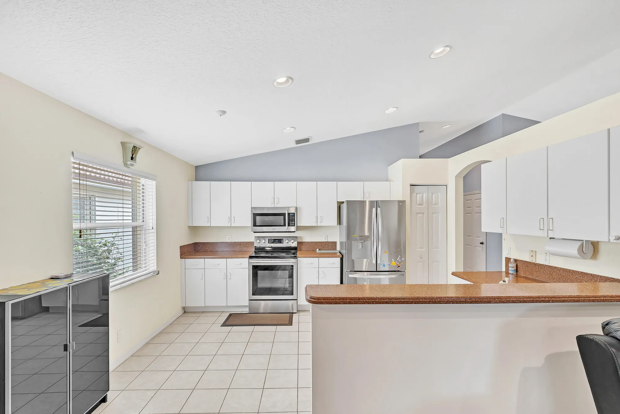 Property Slideshow image 12 of 46 | 12072 tevere dr, Boynton Beach, FL, 33437