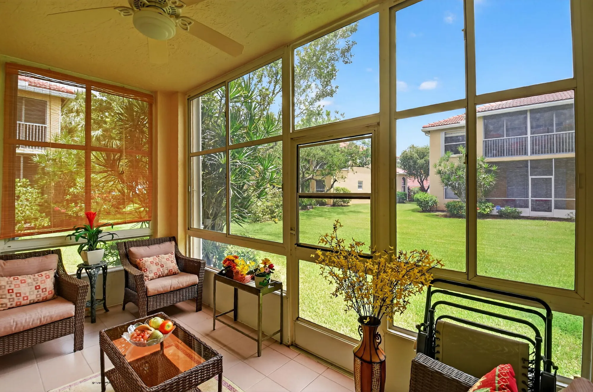 Property Slideshow image 10 of 65 | 12447 crystal pointe dr unit 101, Boynton Beach, FL, 33437