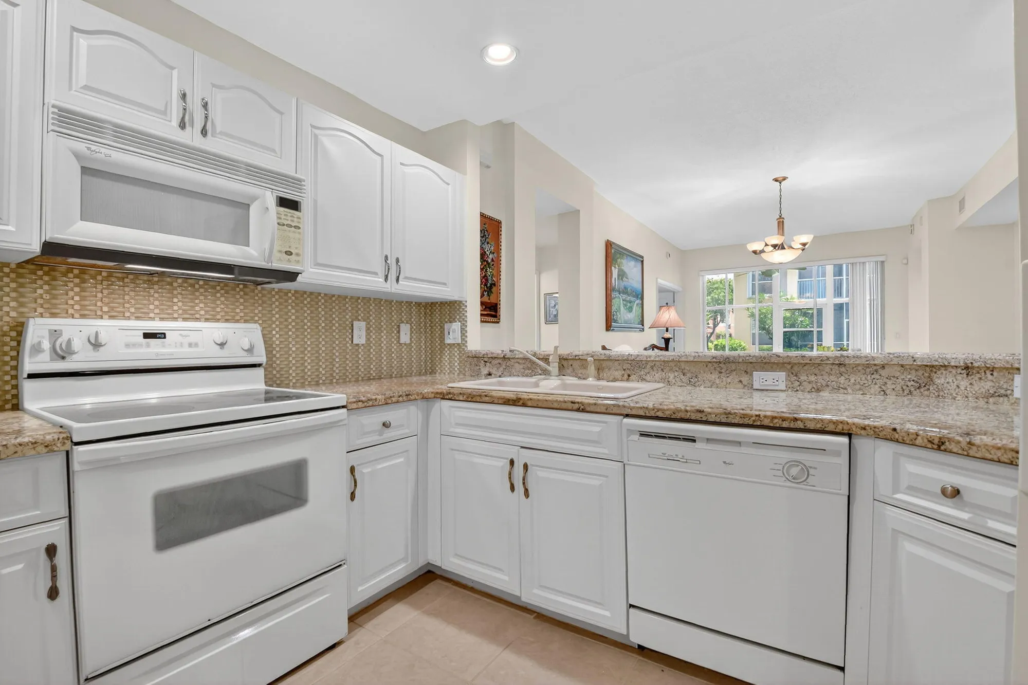Property Slideshow image 24 of 65 | 12447 crystal pointe dr unit 101, Boynton Beach, FL, 33437