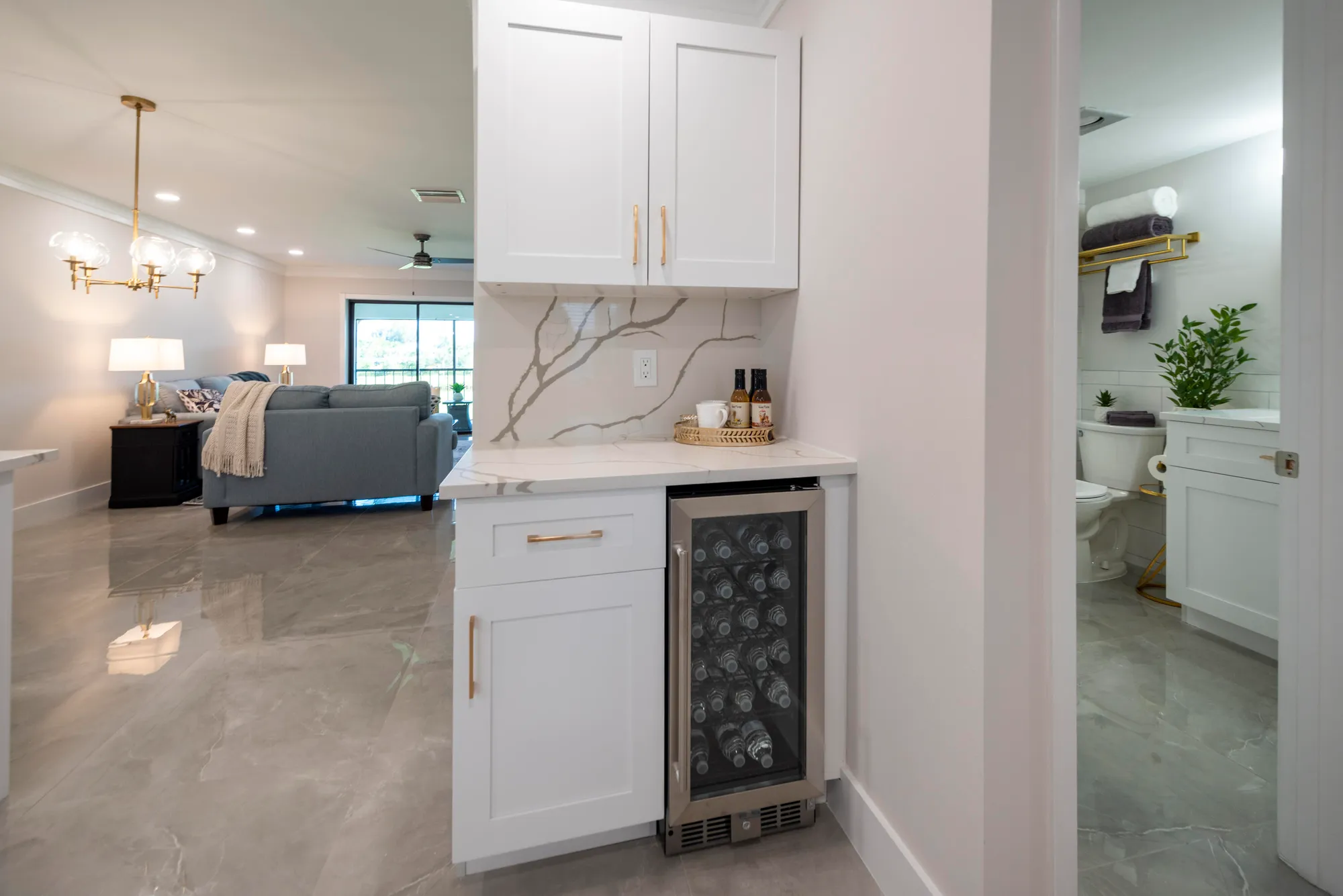 Property Slideshow image 5 of 22 | 7920 eastlake dr apt 19f, Boca Raton, FL, 33433