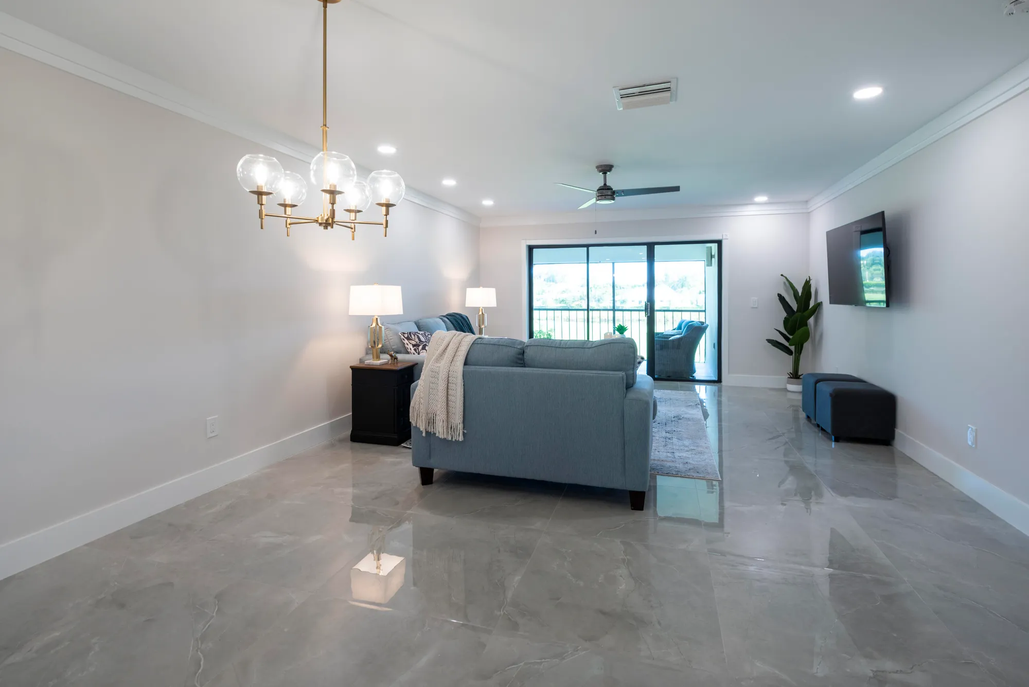 Property Slideshow image 14 of 22 | 7920 eastlake dr apt 19f, Boca Raton, FL, 33433