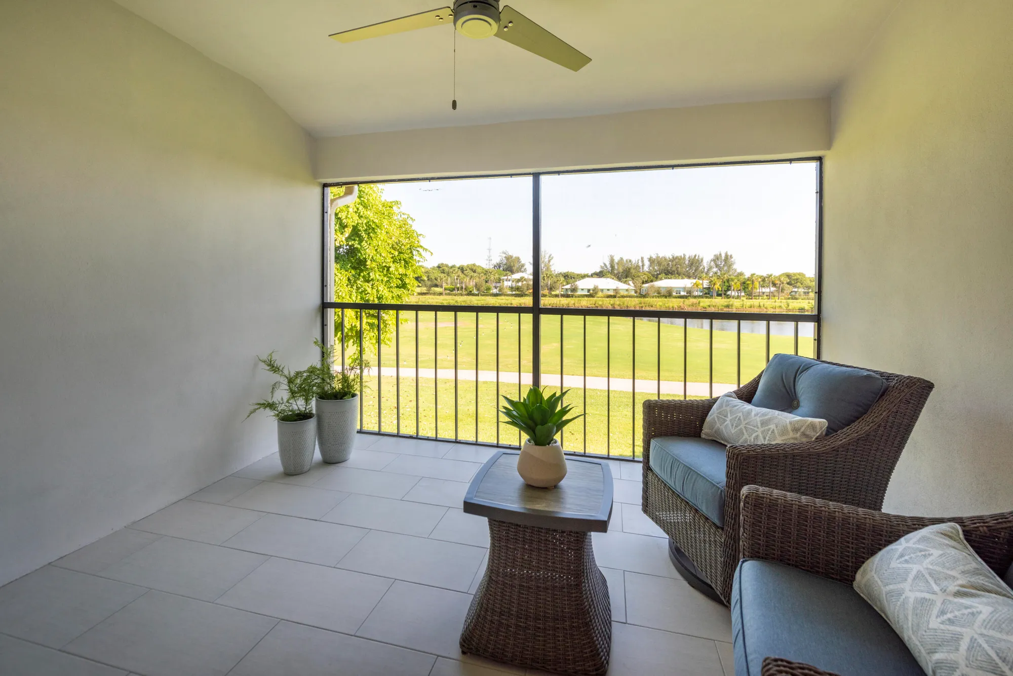 Property Slideshow image 18 of 22 | 7920 eastlake dr apt 19f, Boca Raton, FL, 33433