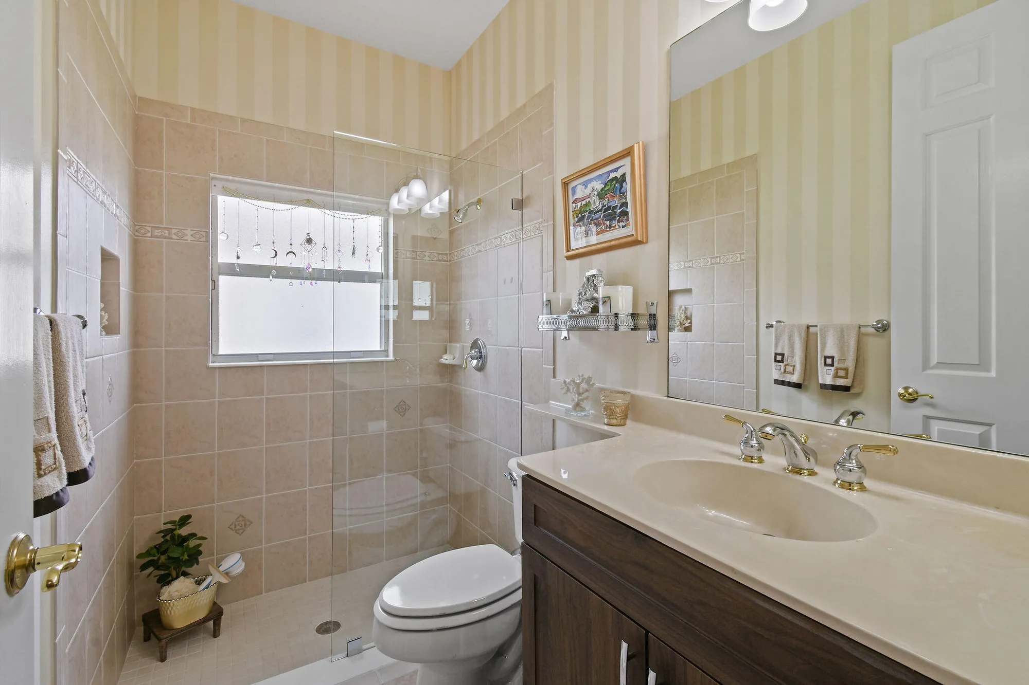 Property Slideshow image 14 of 19 | 307 nw bayside ct, Port Saint Lucie, FL, 34986