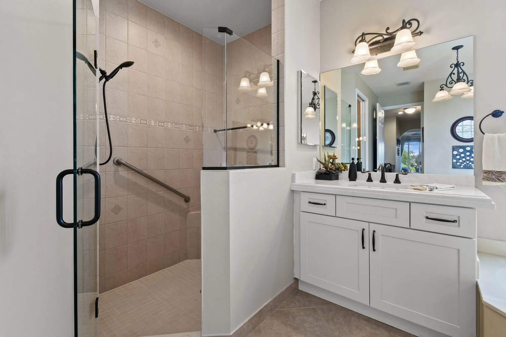 Property Slideshow image 12 of 19 | 307 nw bayside ct, Port Saint Lucie, FL, 34986