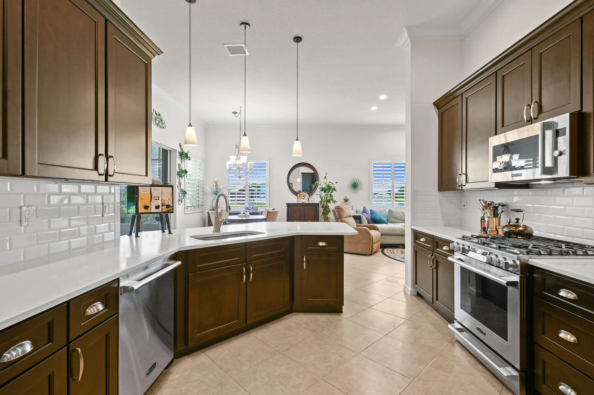 Property Slideshow image 6 of 19 | 307 nw bayside ct, Port Saint Lucie, FL, 34986