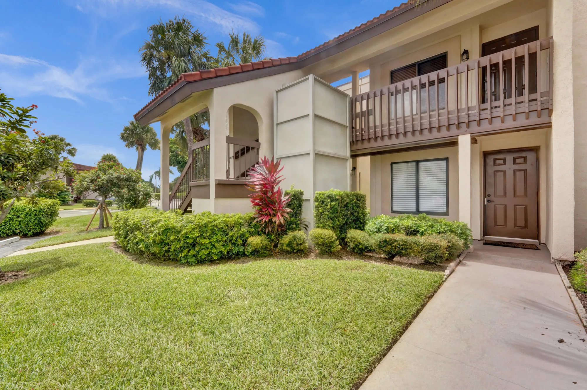 Property Slideshow image 4 of 60 | 5306 cedar lake dr 201, Boynton Beach, FL, 33437