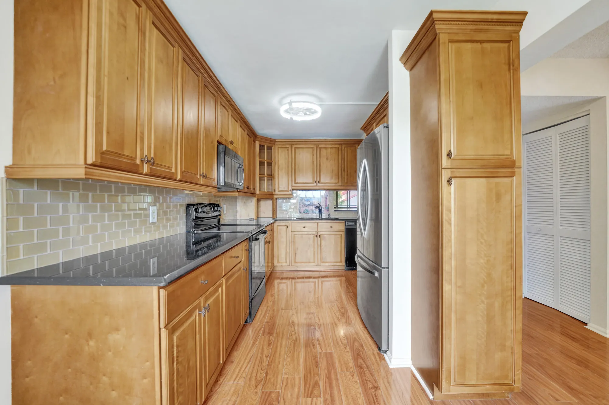 Property Slideshow image 6 of 60 | 5306 cedar lake dr 201, Boynton Beach, FL, 33437