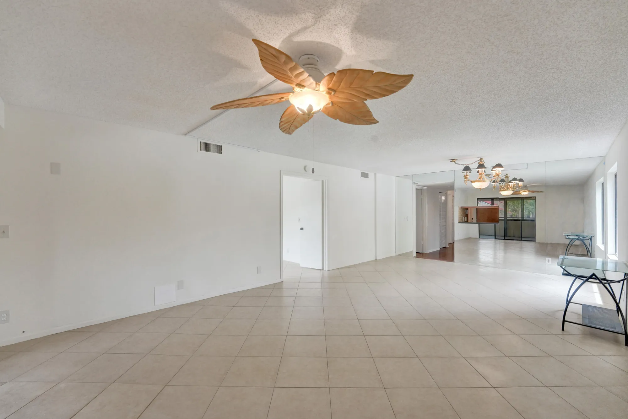 Property Slideshow image 16 of 60 | 5306 cedar lake dr 201, Boynton Beach, FL, 33437