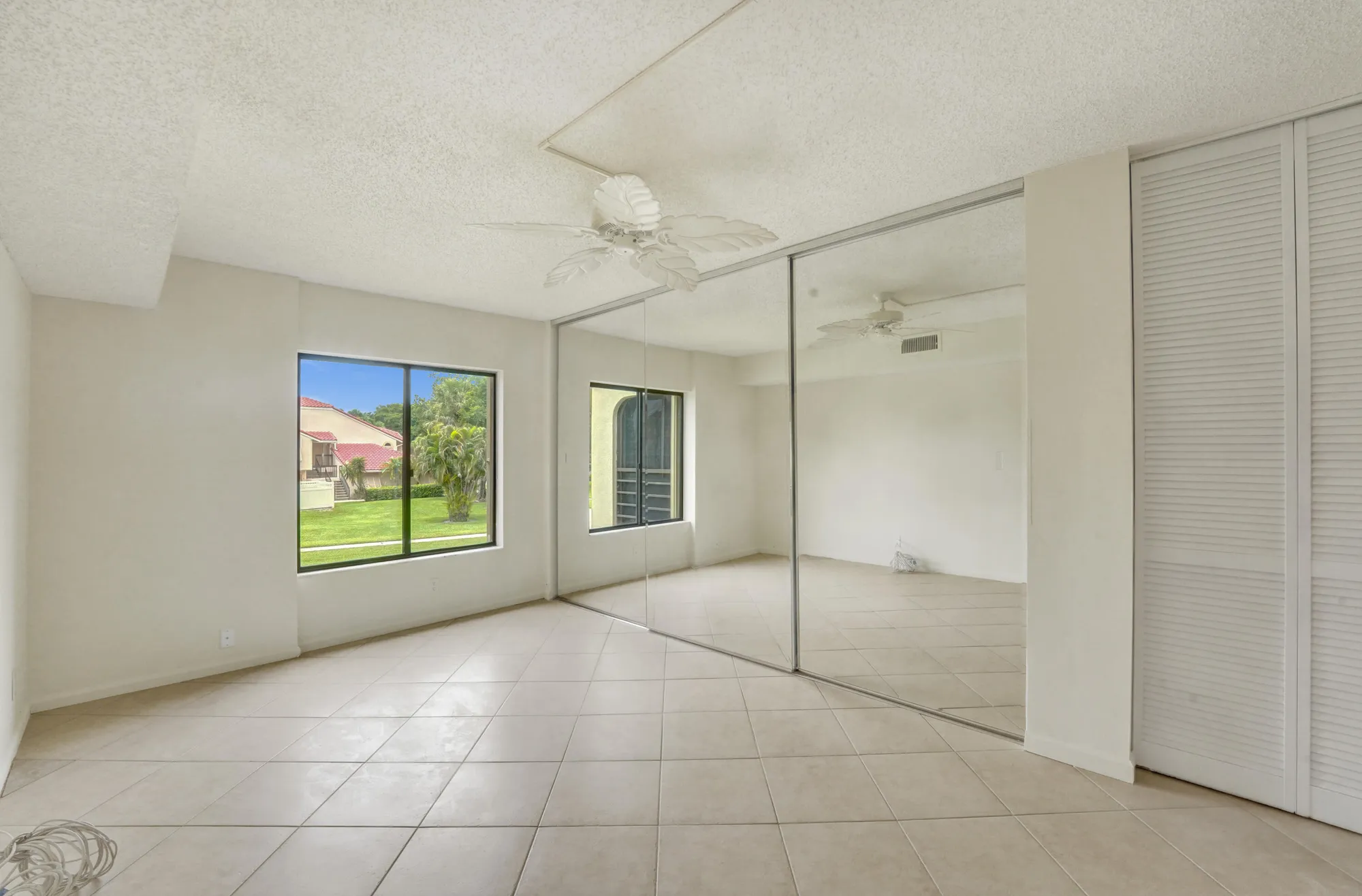 Property Slideshow image 18 of 60 | 5306 cedar lake dr 201, Boynton Beach, FL, 33437