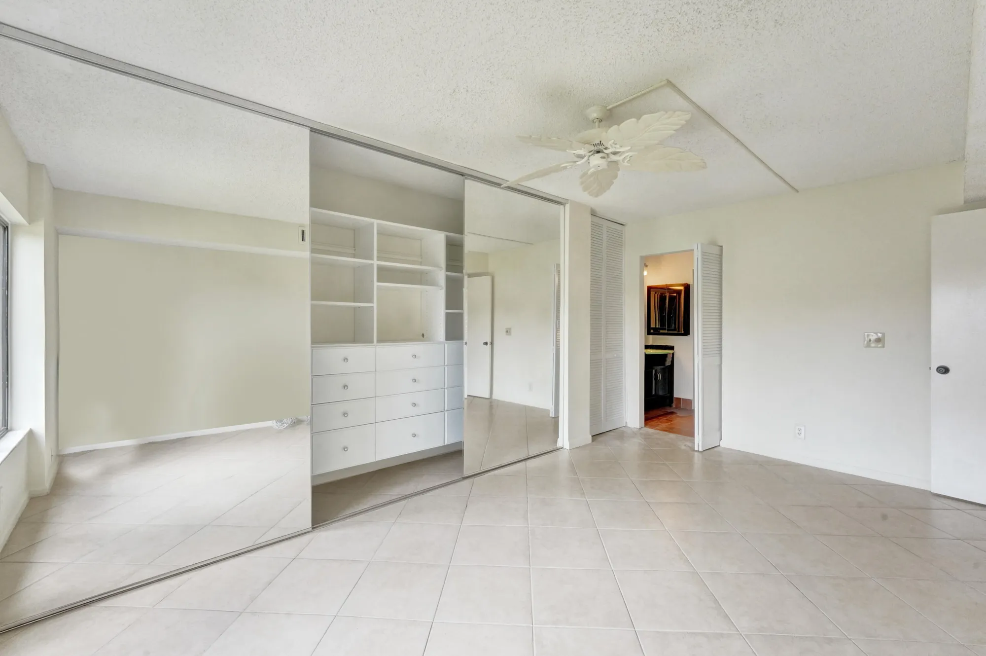 Property Slideshow image 20 of 60 | 5306 cedar lake dr 201, Boynton Beach, FL, 33437