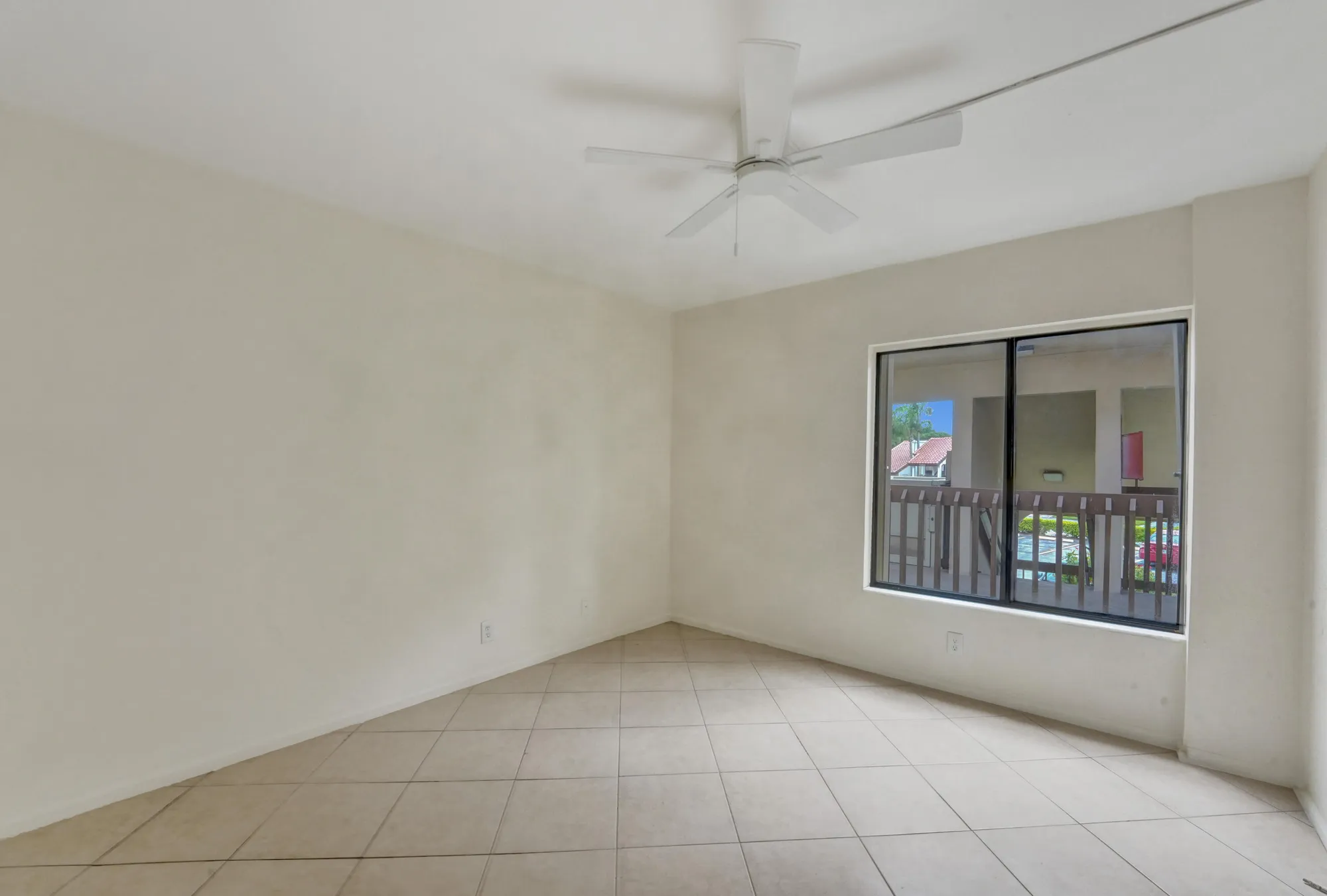 Property Slideshow image 32 of 60 | 5306 cedar lake dr 201, Boynton Beach, FL, 33437