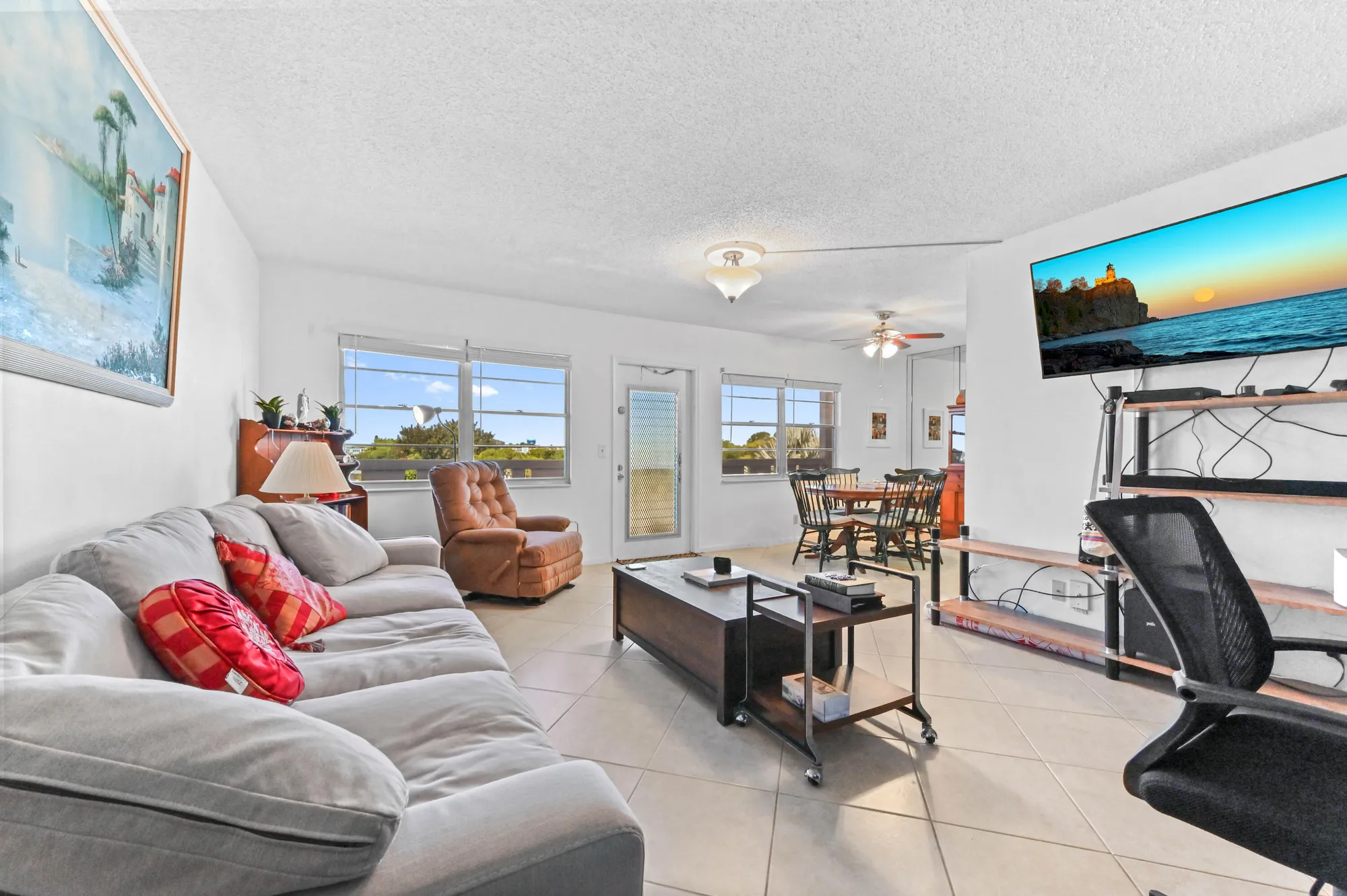 Property Slideshow image 6 of 52 | 4031 lyndhurst j, Deerfield Beach, FL, 33442