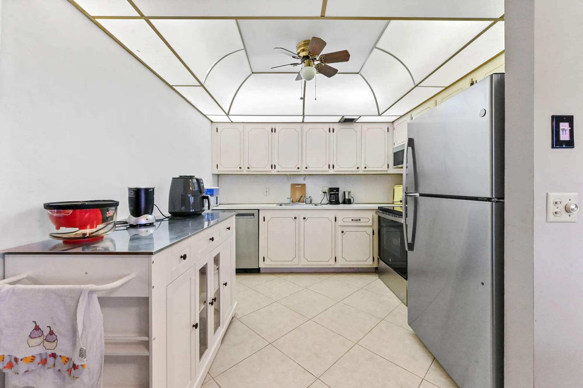 Property Slideshow image 9 of 52 | 4031 lyndhurst j, Deerfield Beach, FL, 33442