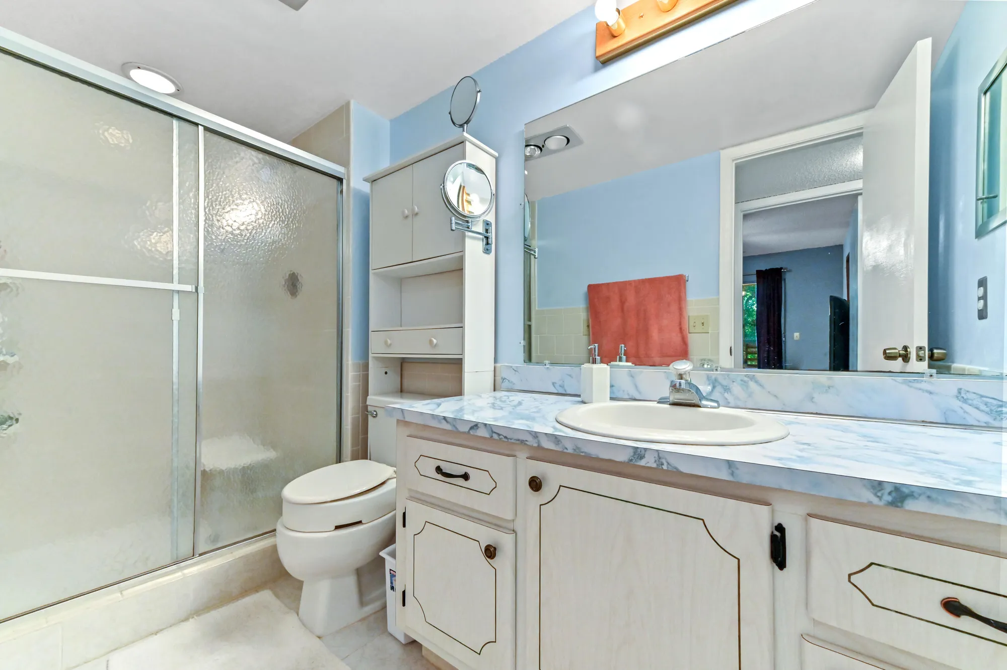 Property Slideshow image 19 of 52 | 4031 lyndhurst j, Deerfield Beach, FL, 33442