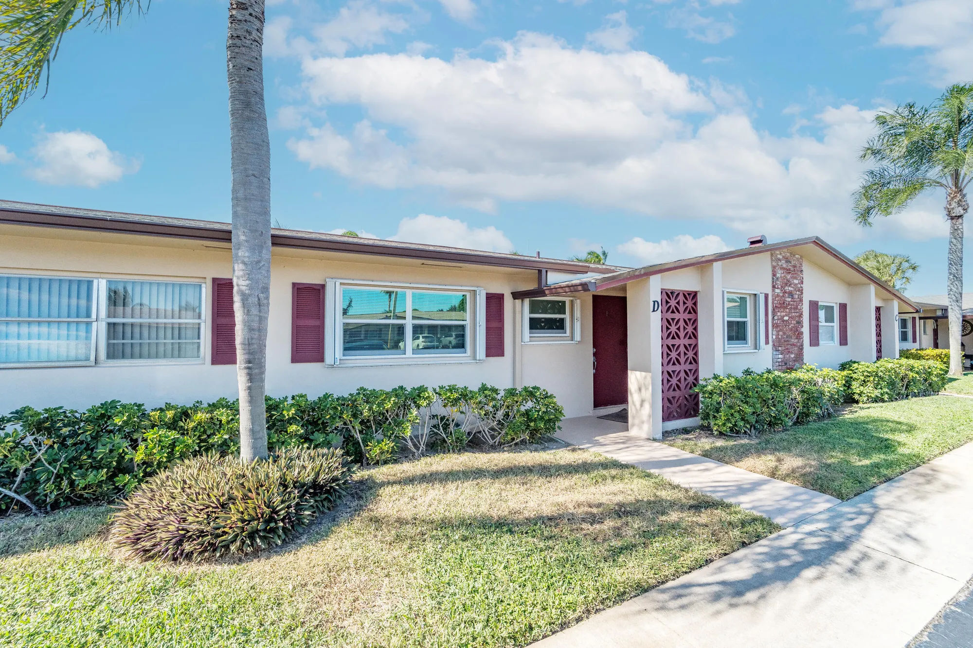Property Slideshow image 1 of 21 | 2990 crosley dr d, West Palm Beach, FL, 33415