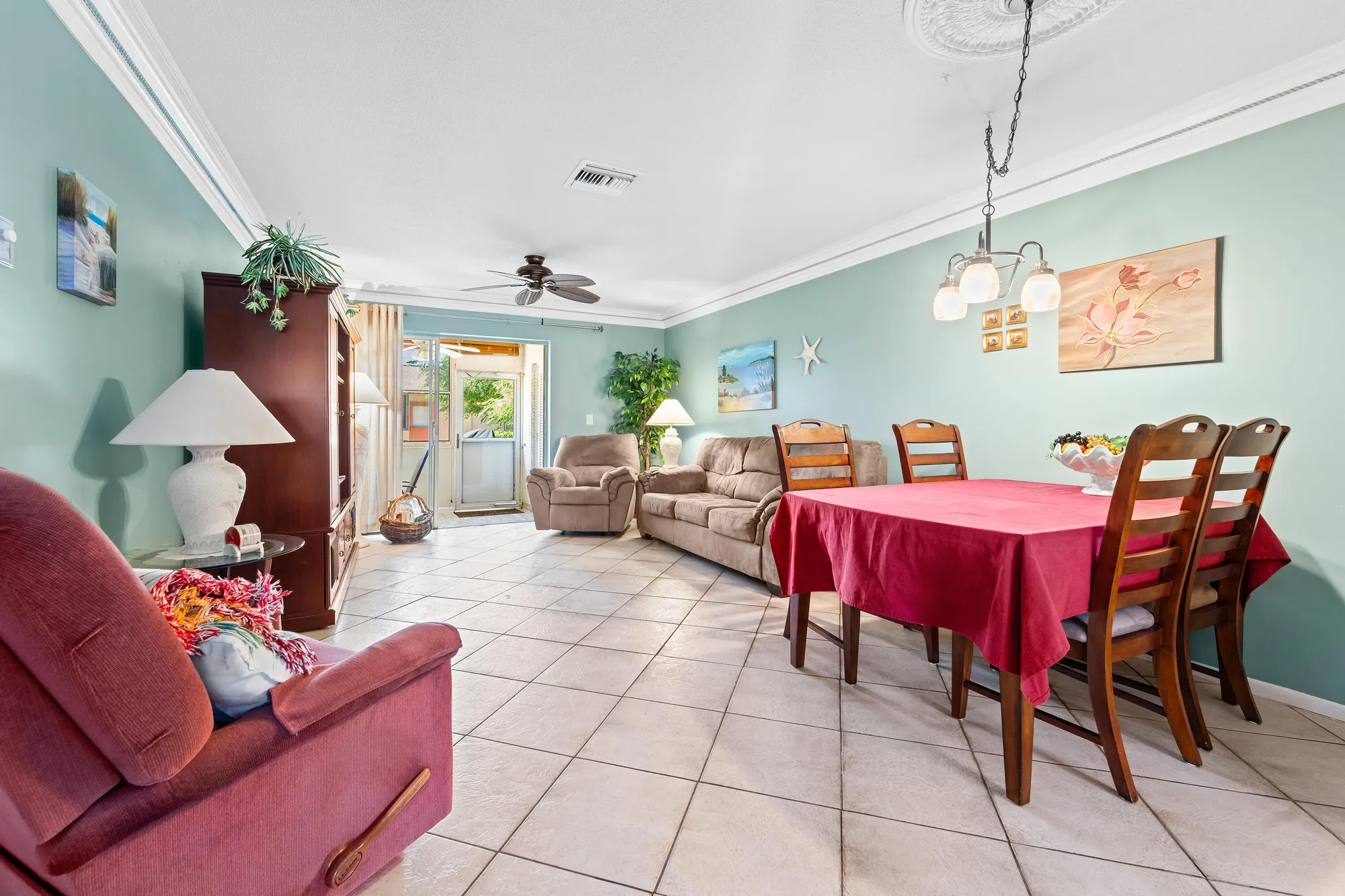 Property Slideshow image 3 of 21 | 2990 crosley dr d, West Palm Beach, FL, 33415