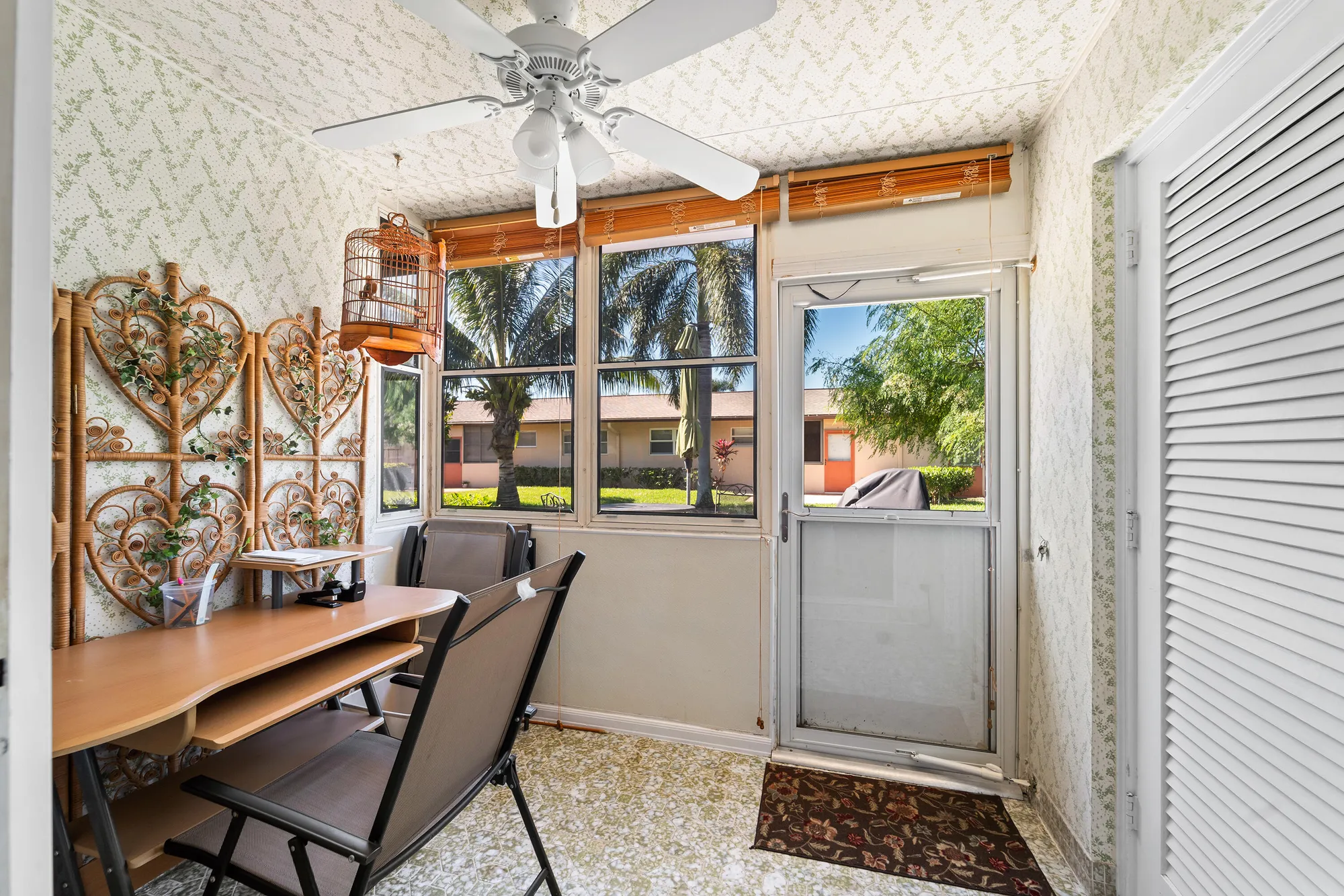 Property Slideshow image 17 of 21 | 2990 crosley dr d, West Palm Beach, FL, 33415