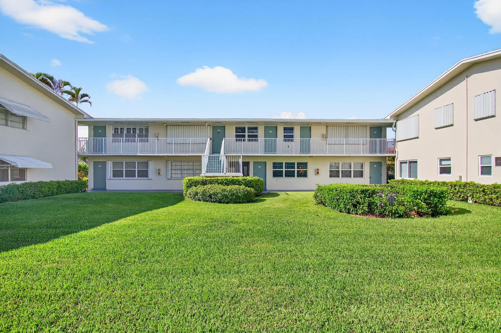Property Slideshow image 2 of 51 | 880 horizons 106, Boynton Beach, FL, 33435