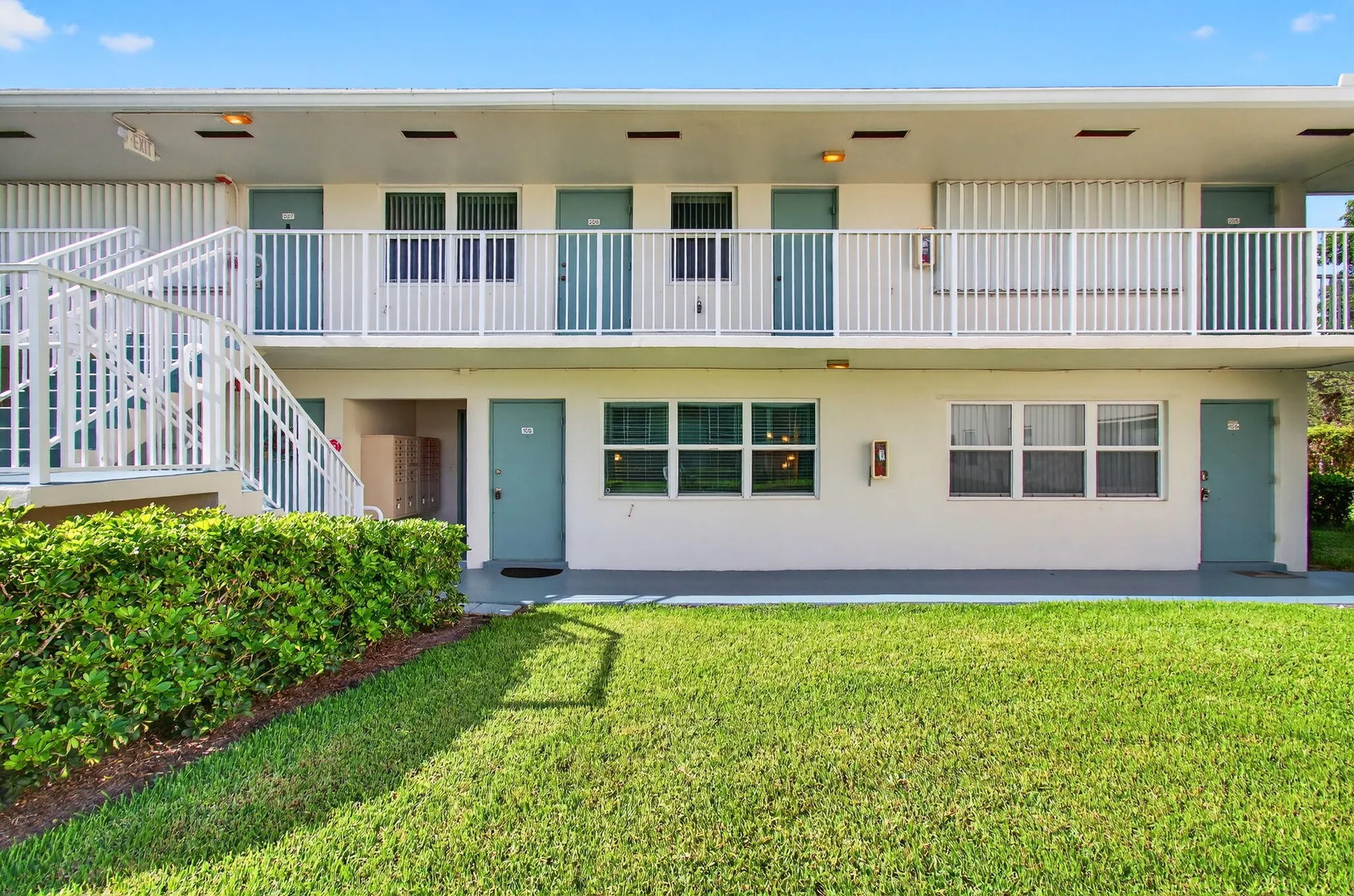Property Slideshow image 4 of 51 | 880 horizons 106, Boynton Beach, FL, 33435