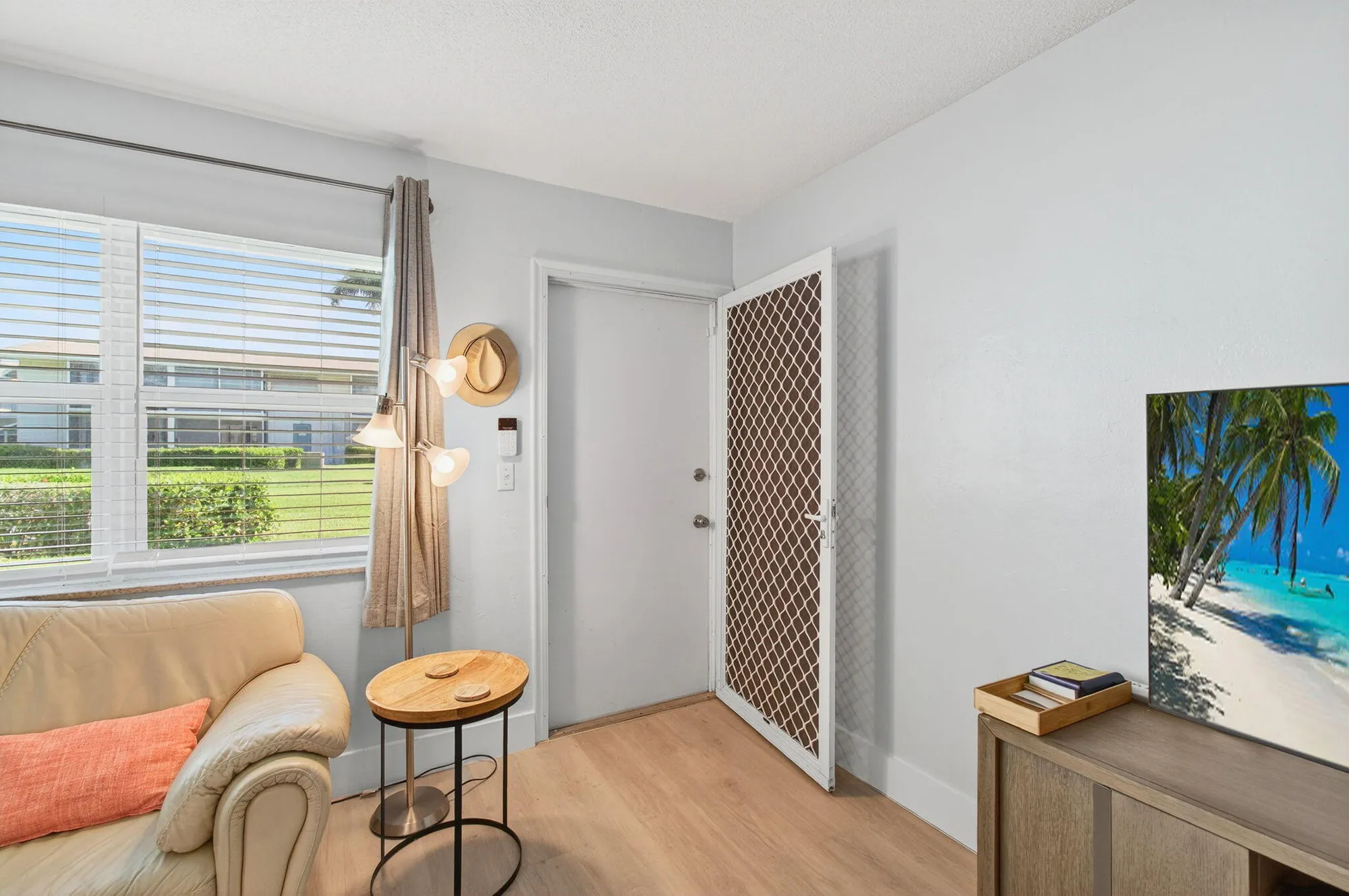 Property Slideshow image 7 of 51 | 880 horizons 106, Boynton Beach, FL, 33435