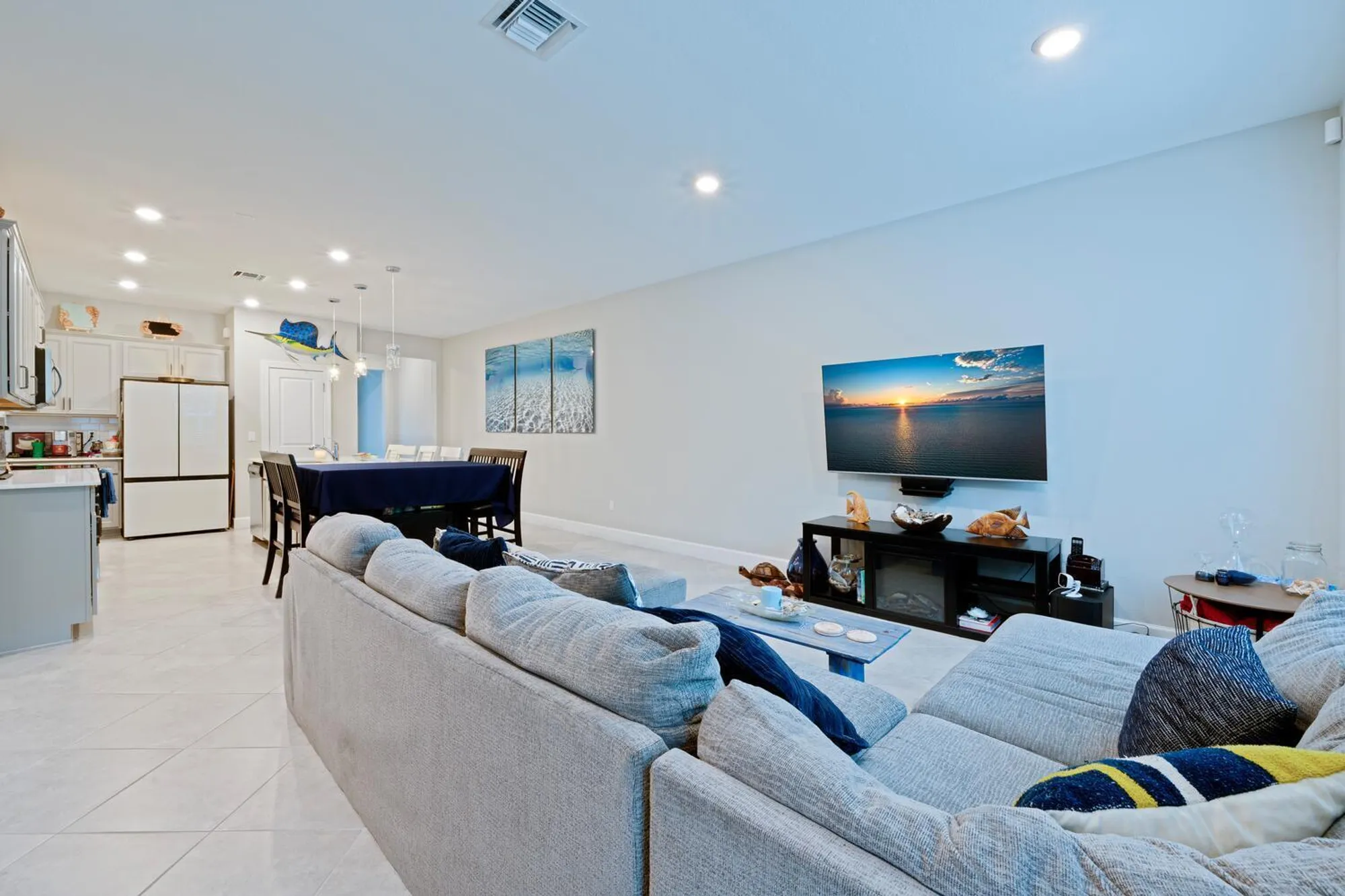 Property Slideshow image 7 of 22 | 1832 se roxy way, Stuart, FL, 34996