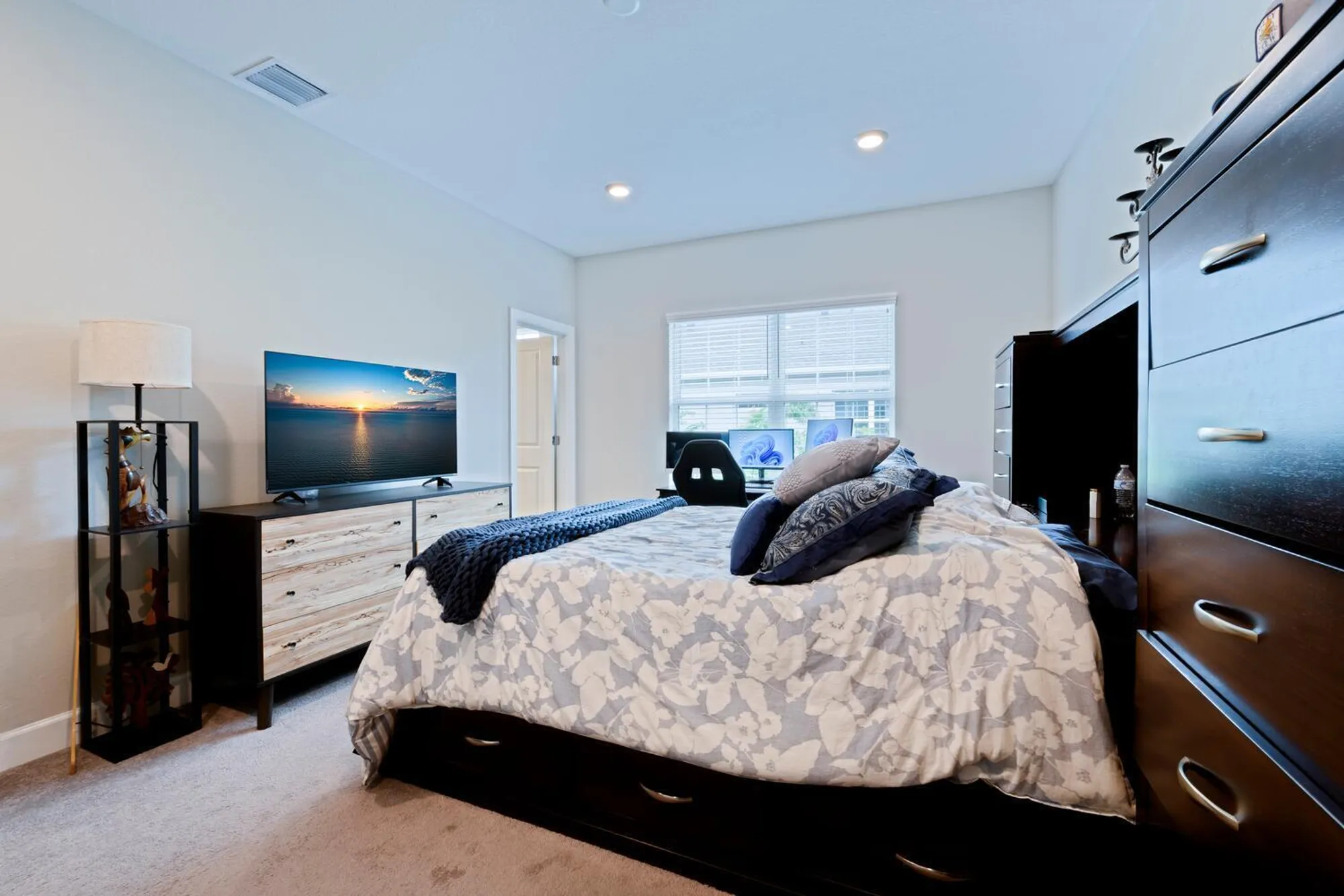 Property Slideshow image 12 of 22 | 1832 se roxy way, Stuart, FL, 34996