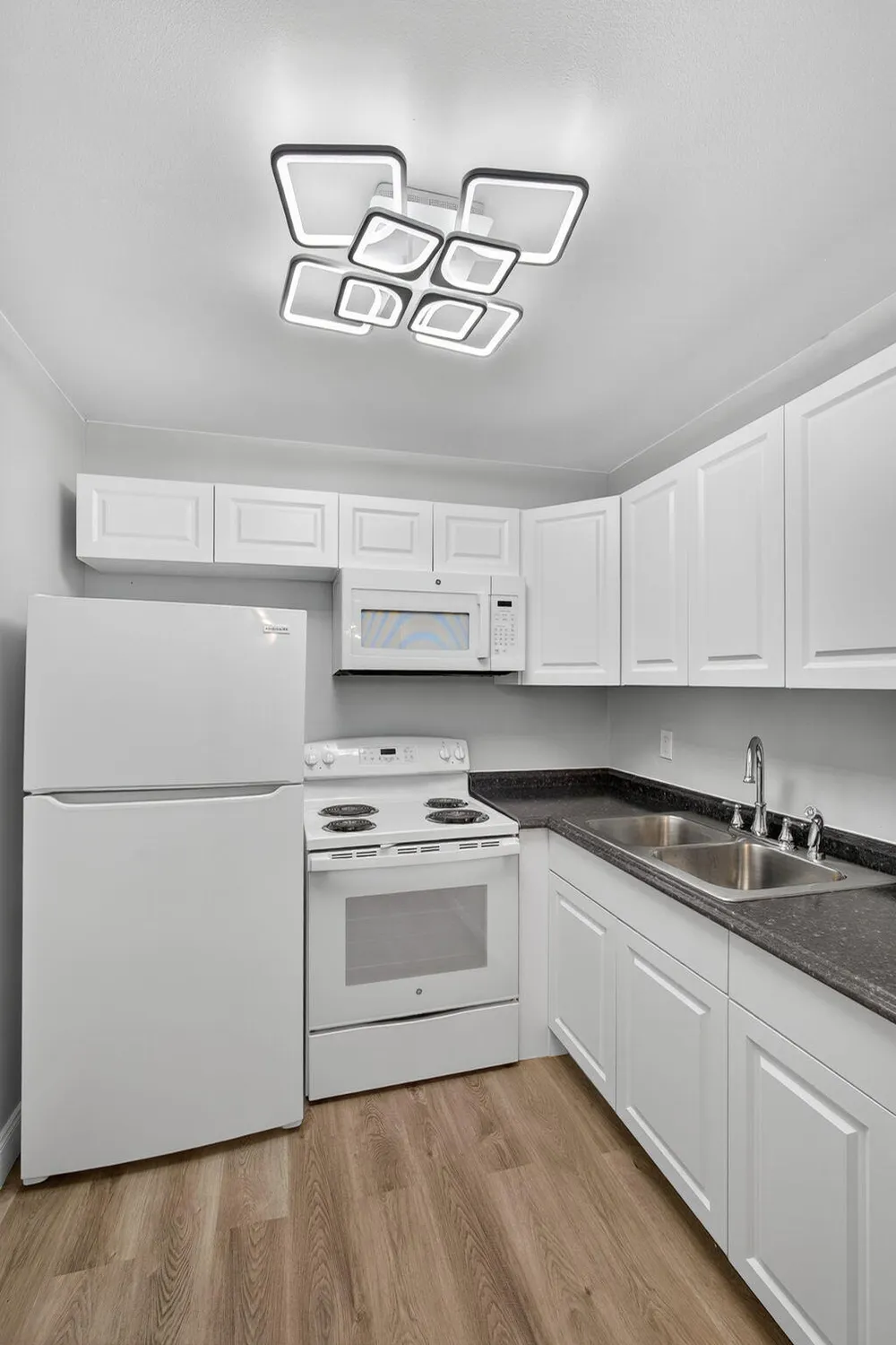 Property Slideshow image 8 of 31 | 19 norwich a, West Palm Beach, FL, 33417