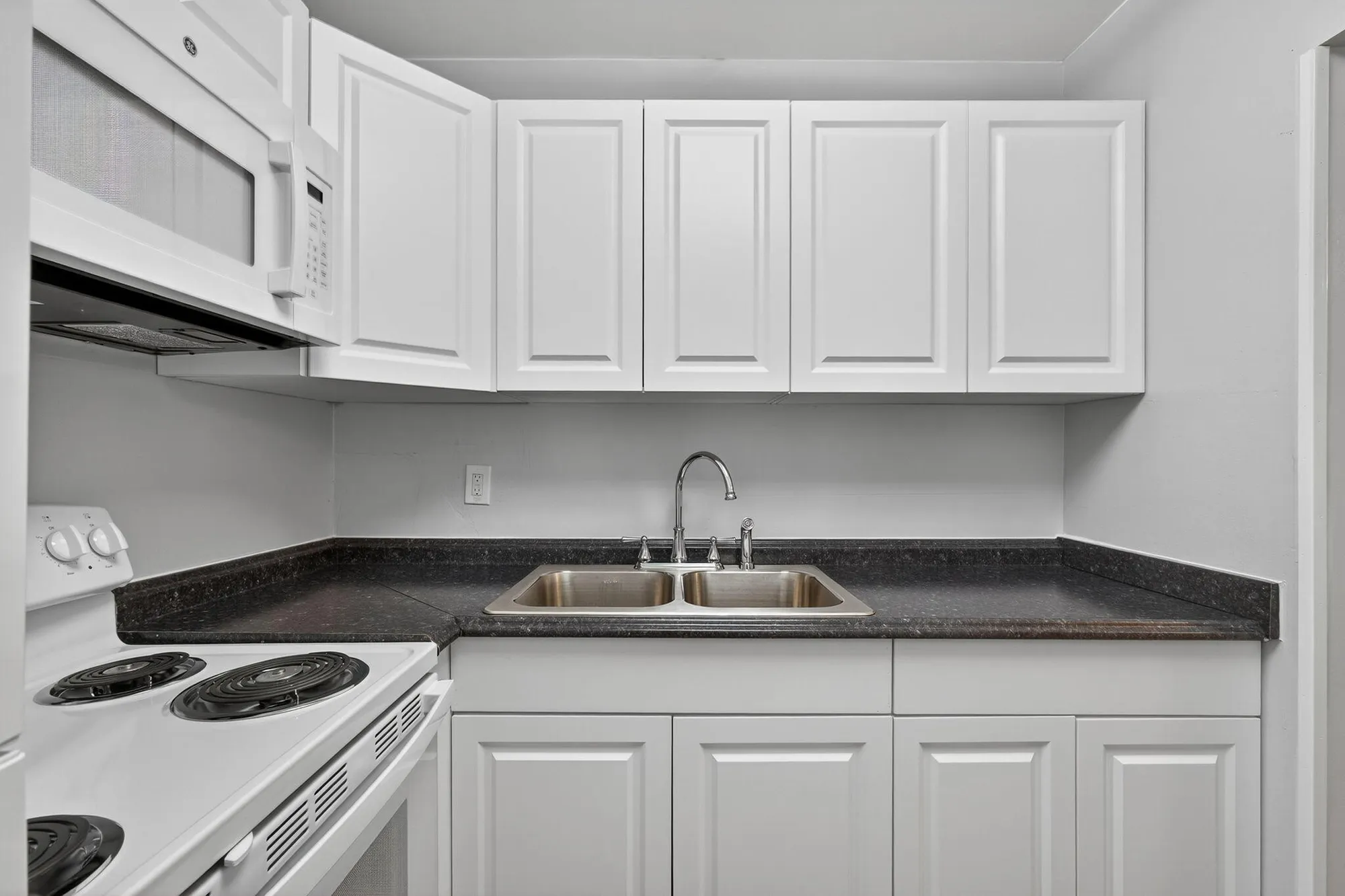 Property Slideshow image 9 of 31 | 19 norwich a, West Palm Beach, FL, 33417