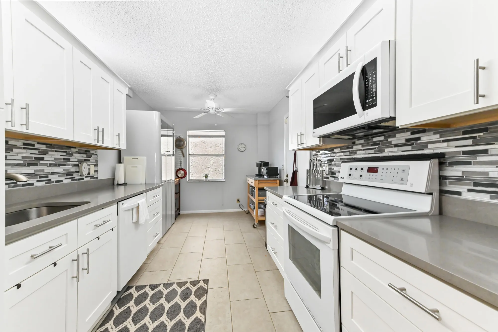Property Slideshow image 12 of 38 | 6768 10th ave 316, Lake Worth, FL, 33467