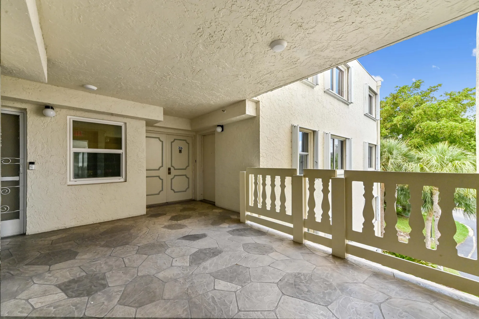 Property Slideshow image 36 of 38 | 6768 10th ave 316, Lake Worth, FL, 33467