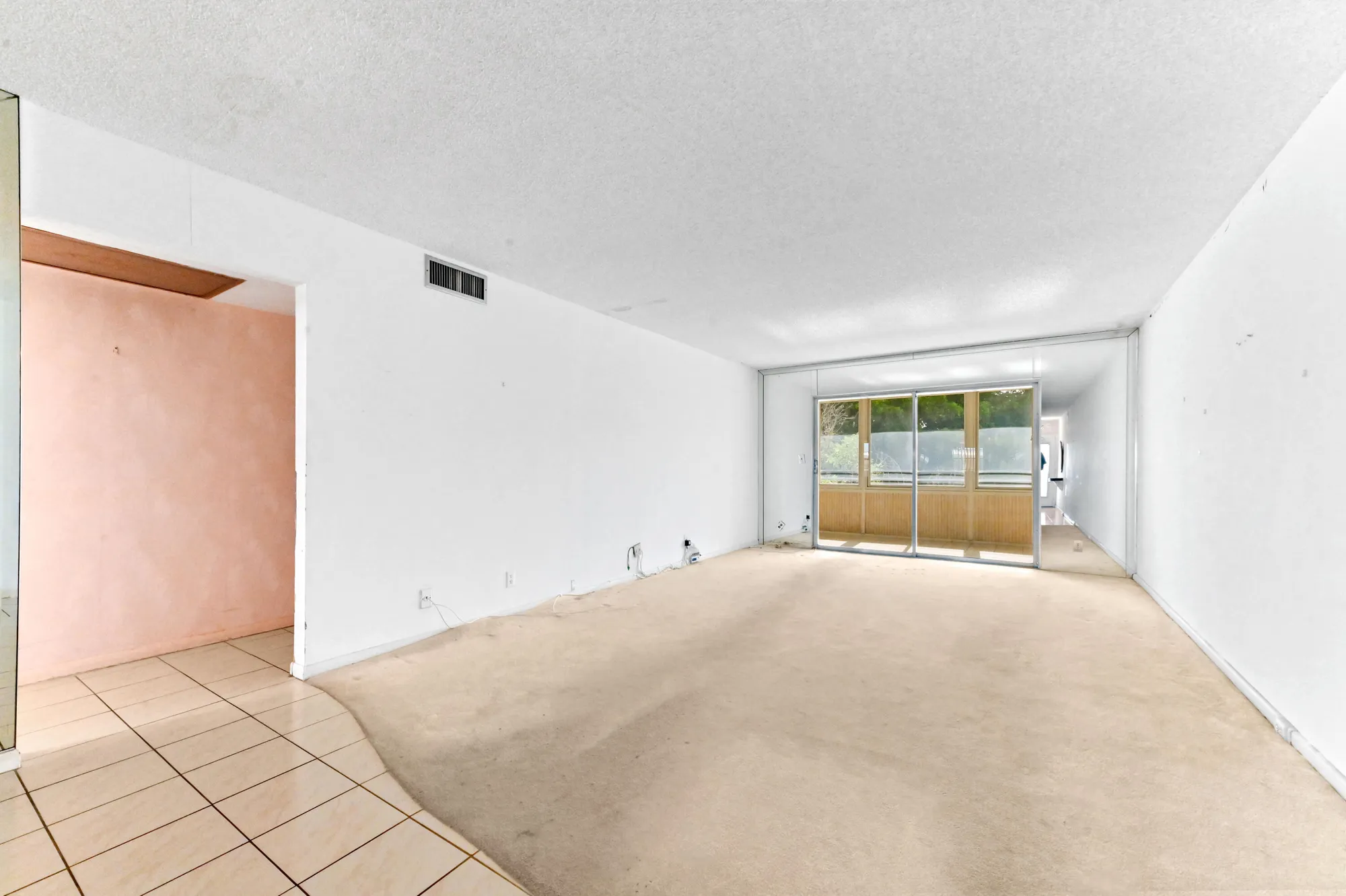 Property Slideshow image 12 of 30 | 2201 lucaya bnd l4, Coconut Creek, FL, 33066