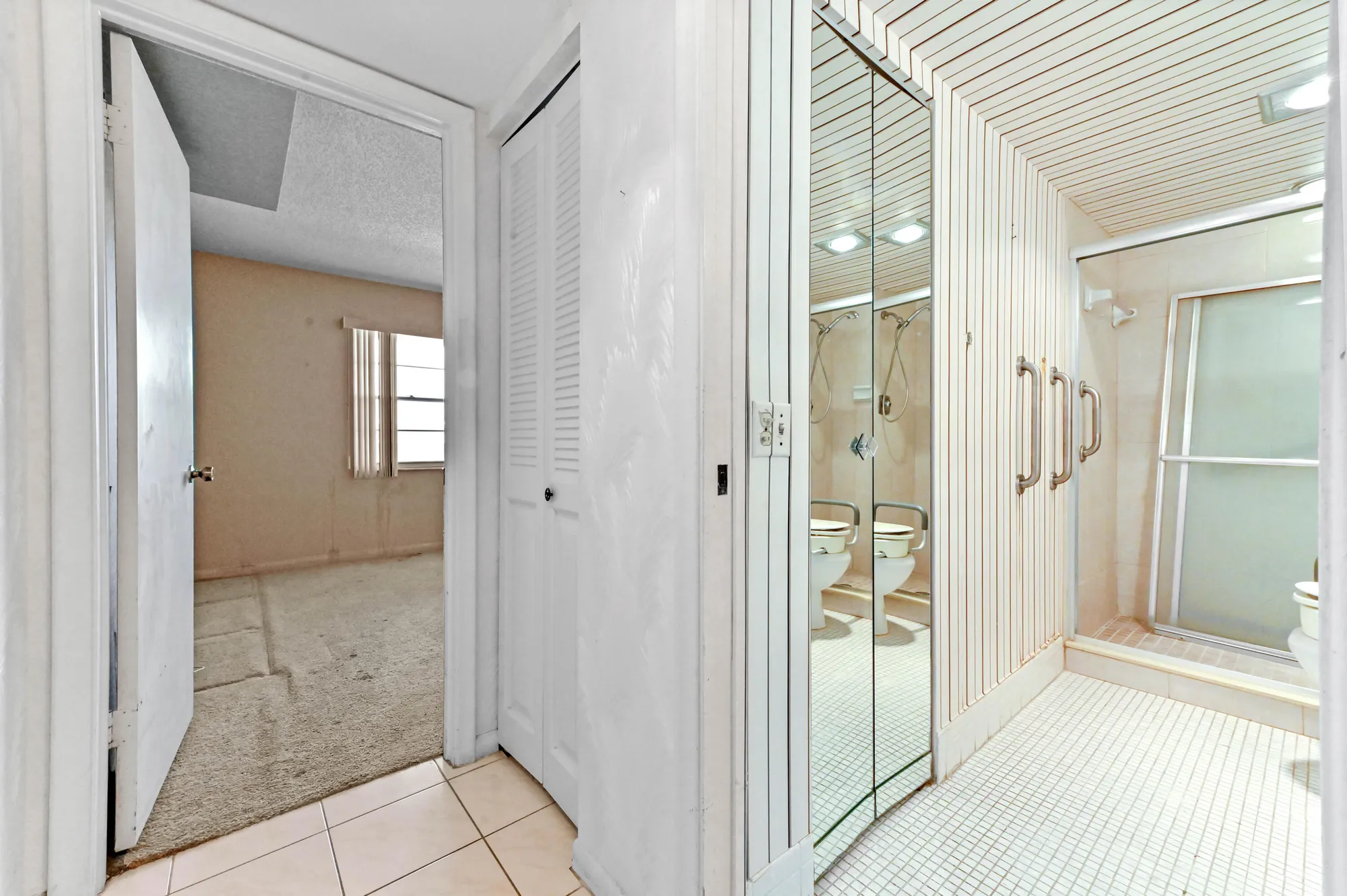 Property Slideshow image 15 of 30 | 2201 lucaya bnd l4, Coconut Creek, FL, 33066