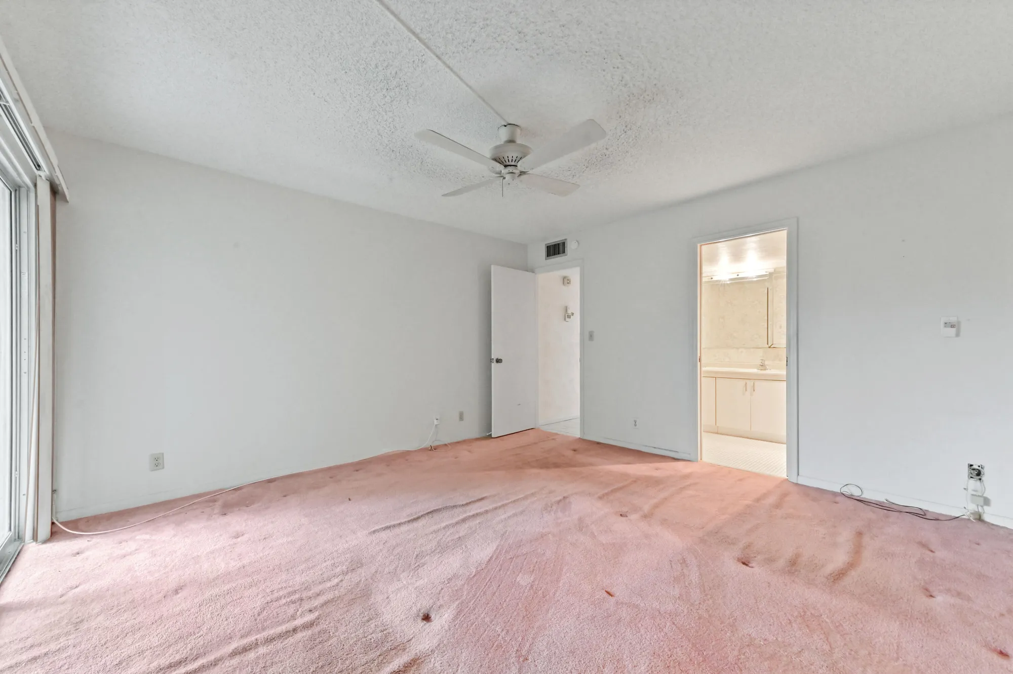 Property Slideshow image 21 of 30 | 2201 lucaya bnd l4, Coconut Creek, FL, 33066