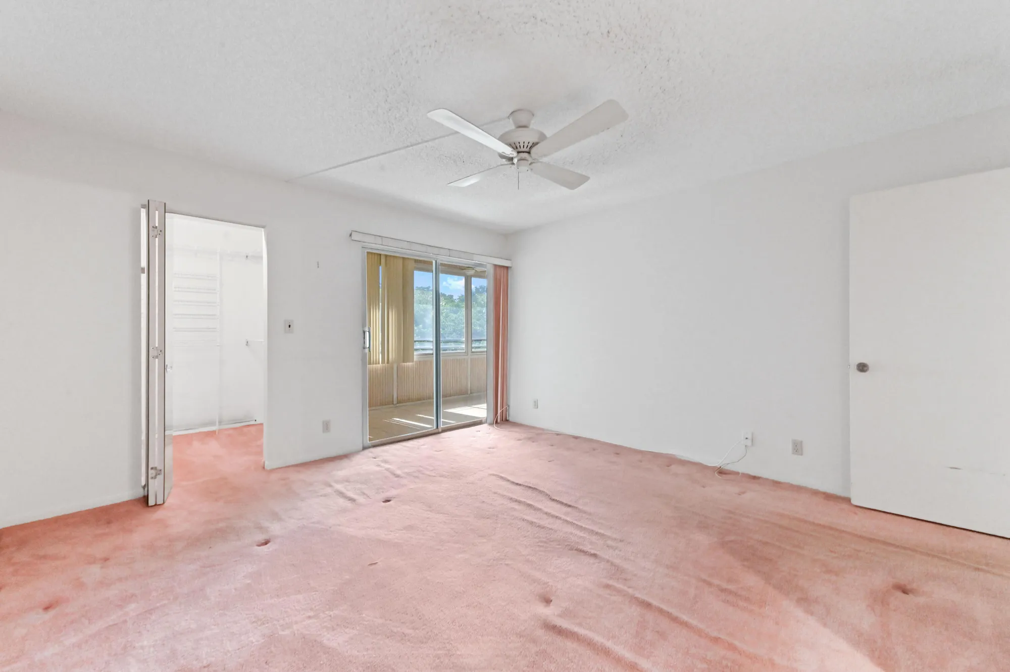 Property Slideshow image 22 of 30 | 2201 lucaya bnd l4, Coconut Creek, FL, 33066