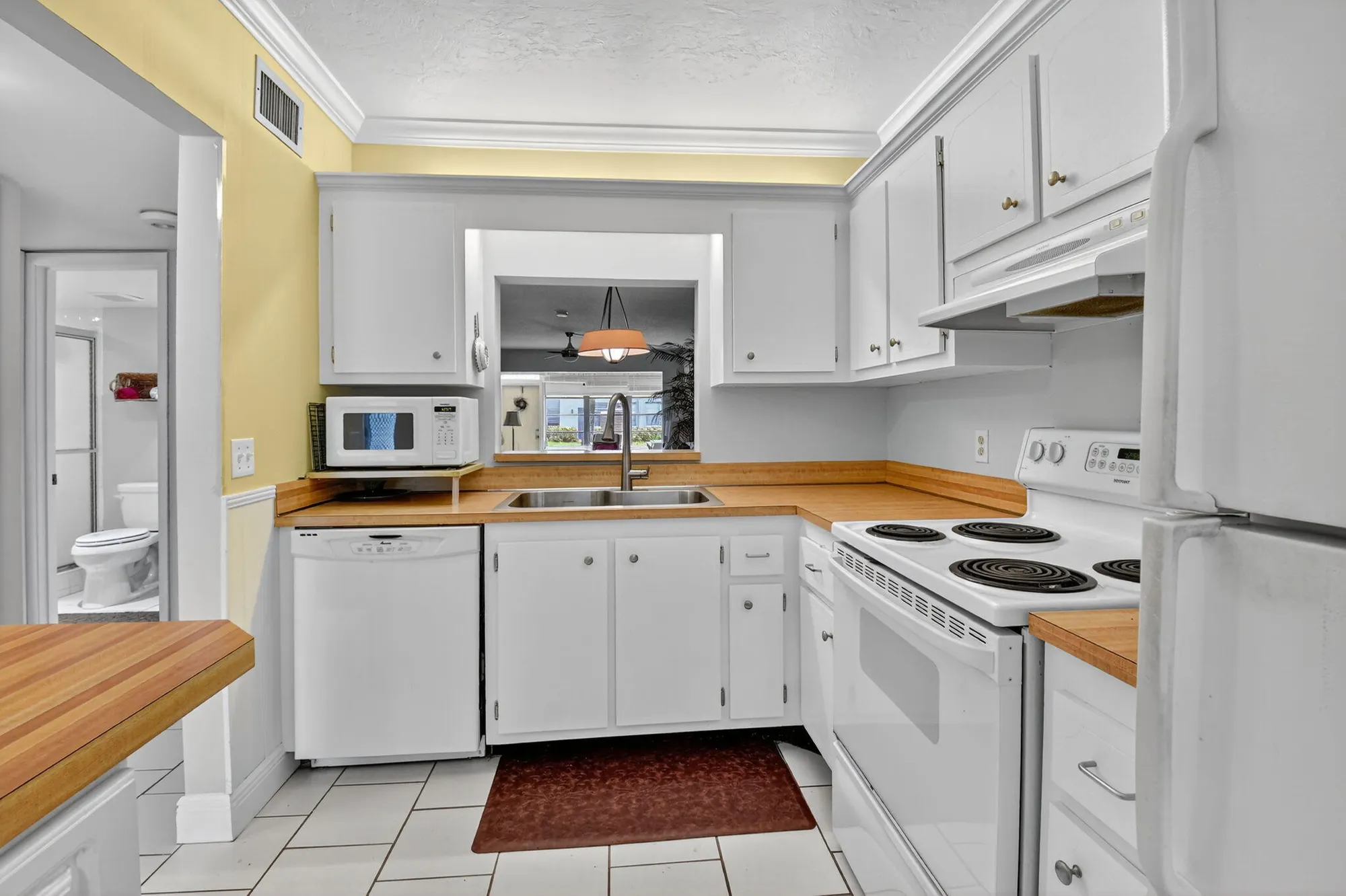 Property Slideshow image 2 of 37 | 2860 sw 22nd ave 4030, Delray Beach, FL, 33445