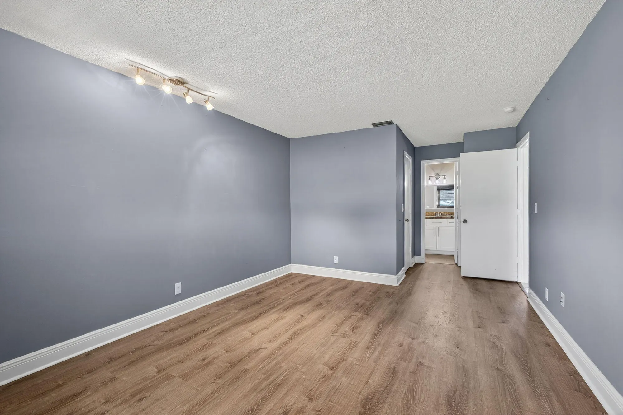 Property Slideshow image 13 of 45 | 3426 theo way, West Palm Beach, FL, 33417