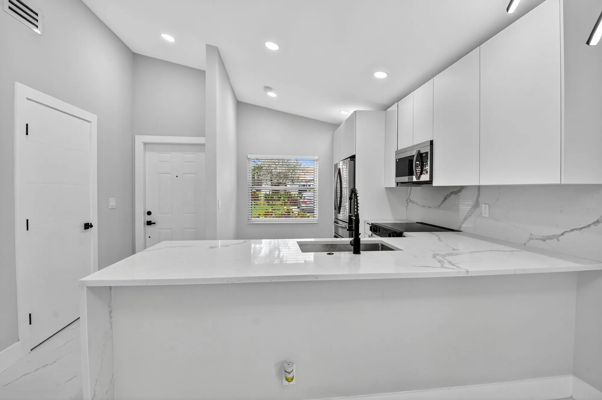 Property Slideshow image 18 of 57 | 8137 windgate dr, Boca Raton, FL, 33496