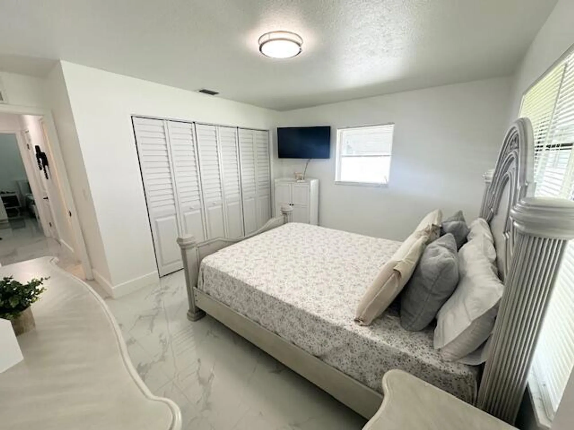 Property Slideshow image 13 of 19 | 1902 sw roma way, Boynton Beach, FL, 33426